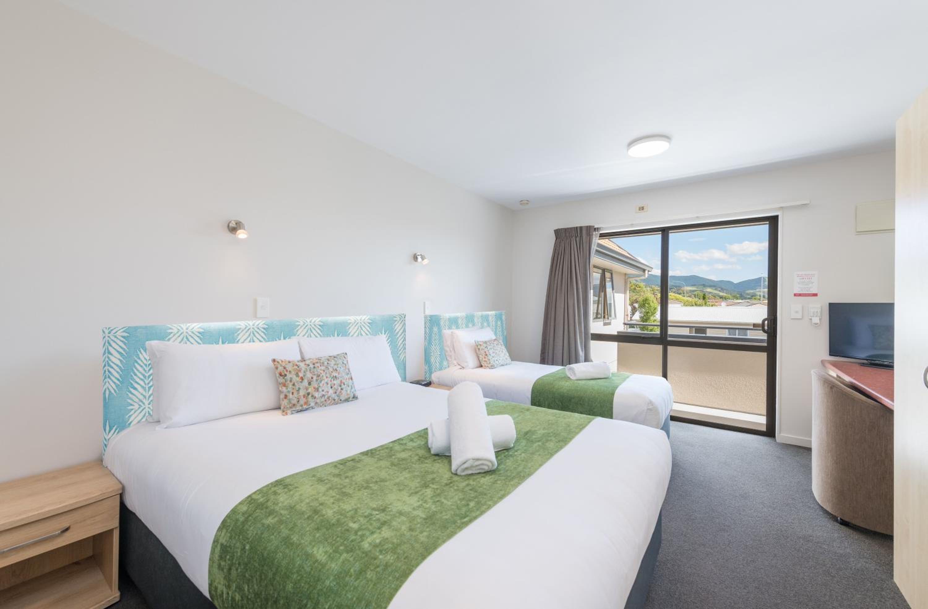 Standard Triple Room photo 2