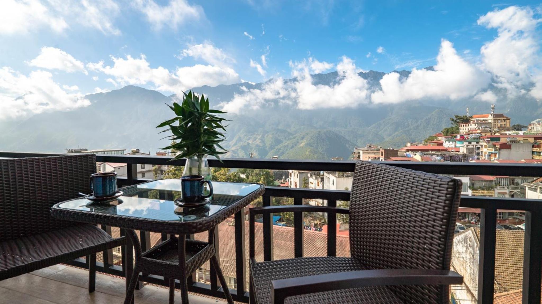 Executive Room with Mountain View - Photo 6