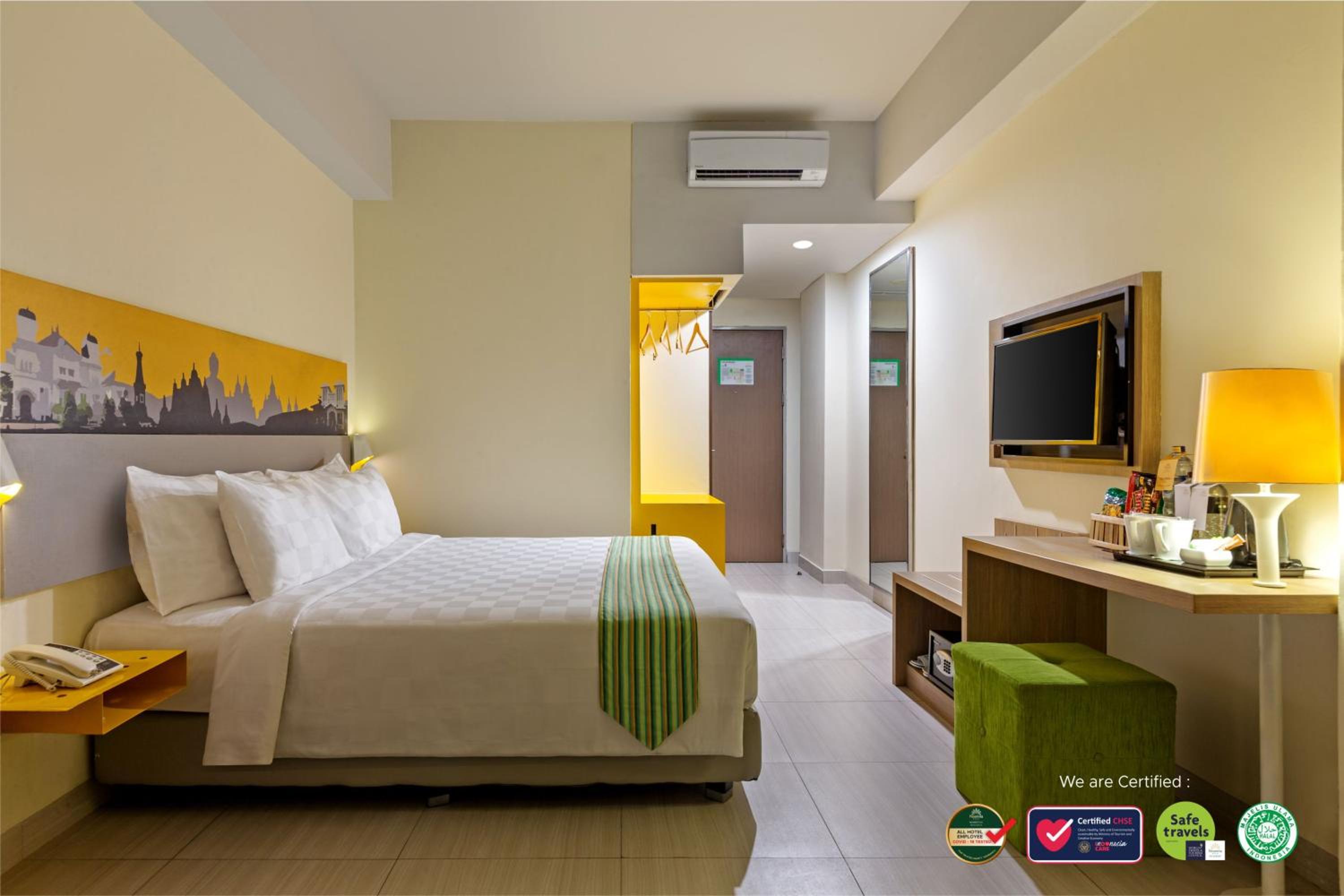 Deluxe Double Room photo 2