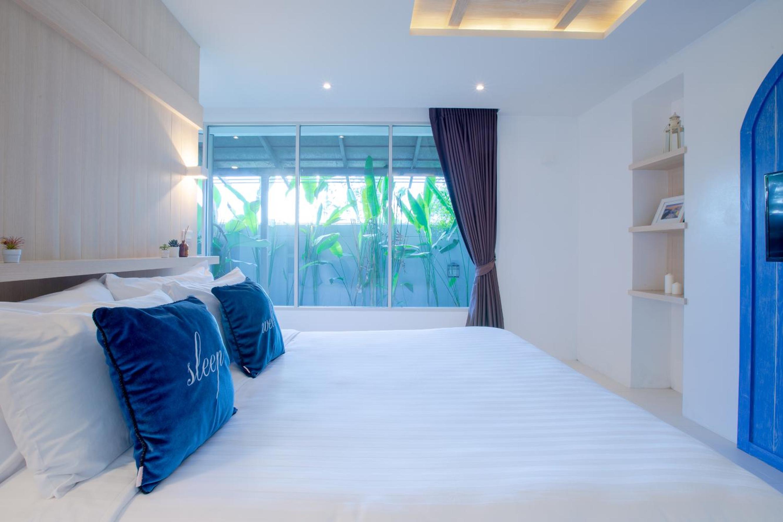 Superior King Room photo 2