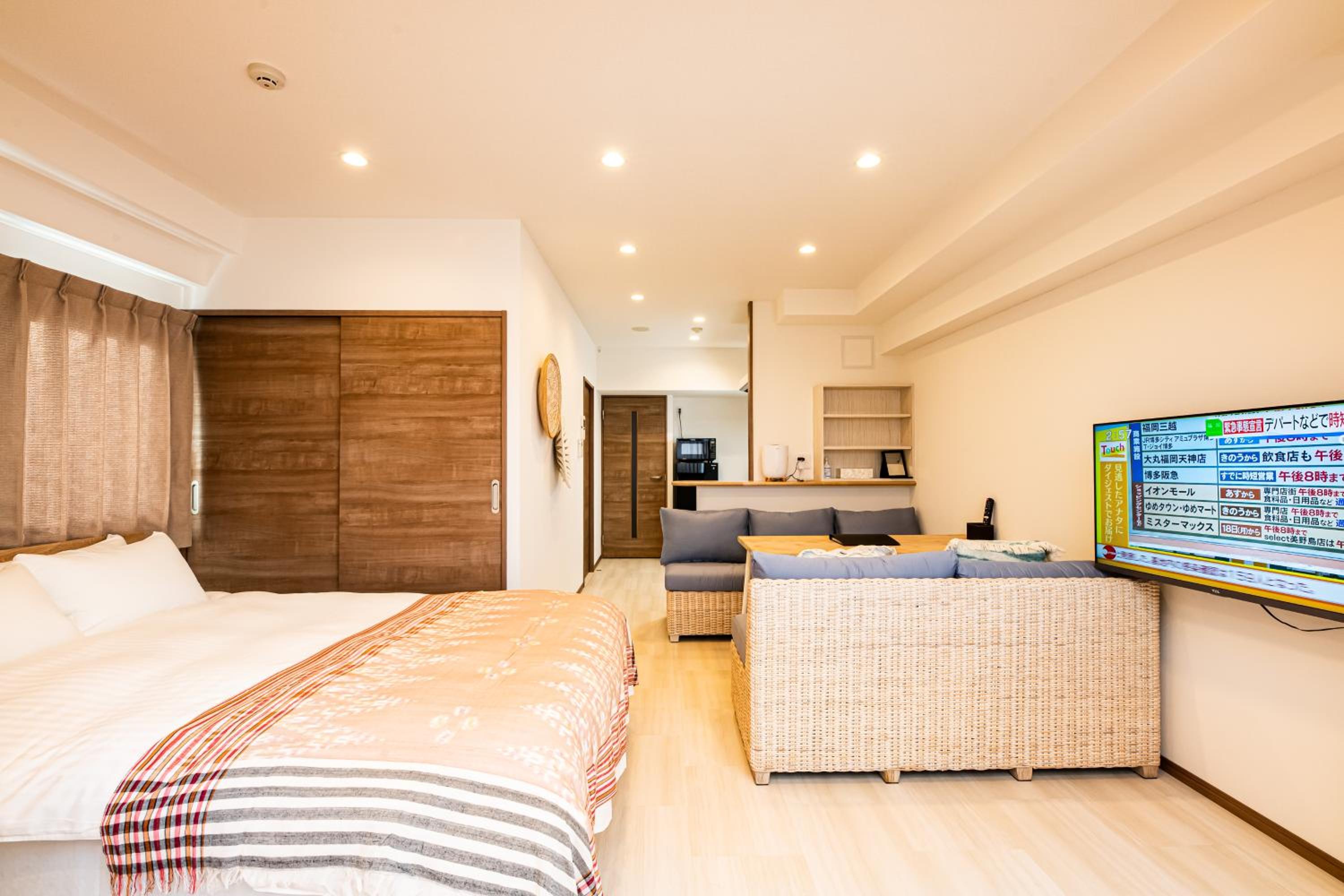 Superior Apartment - No Cleaning for Consecutive Night Stays - Photo 24