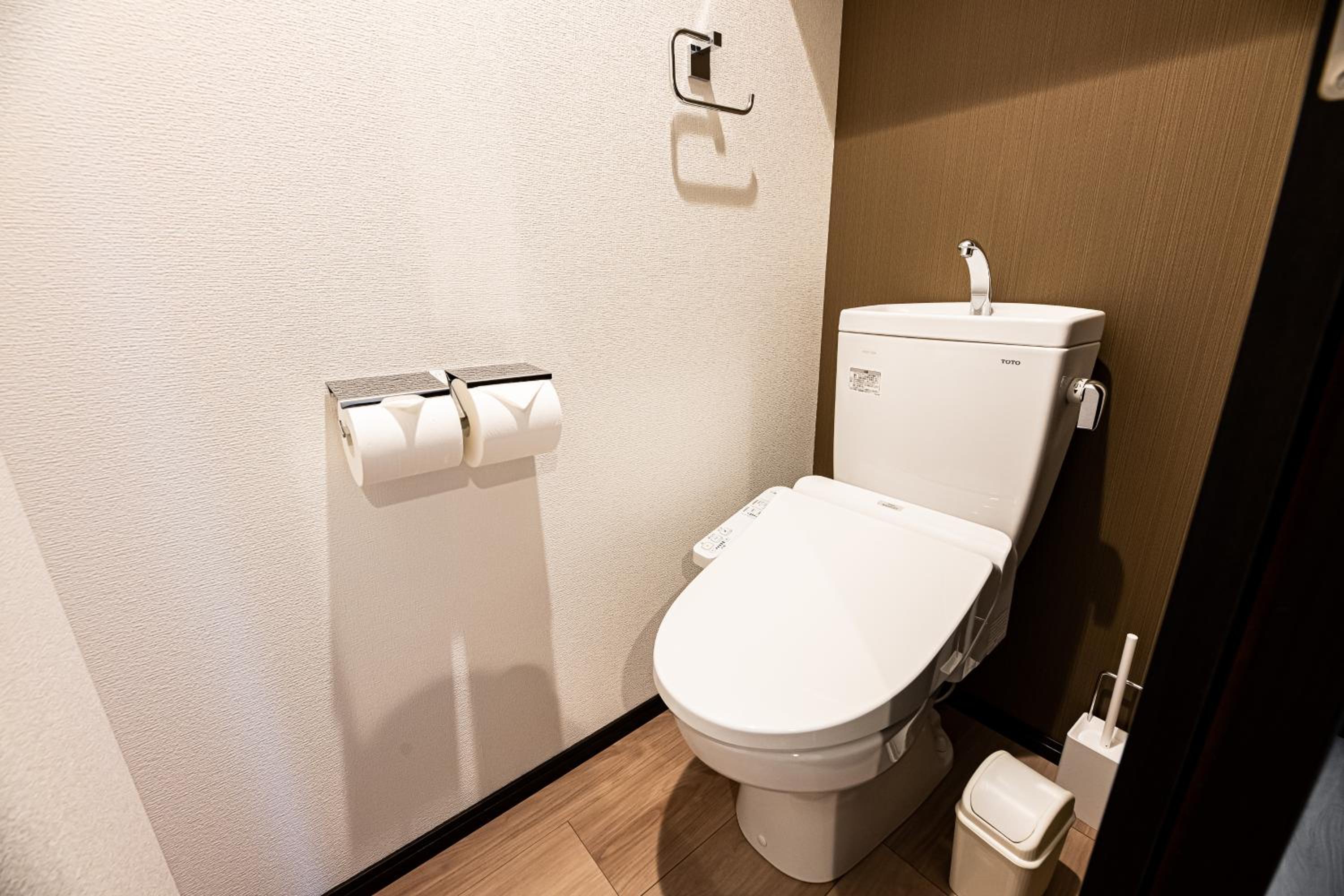 Deluxe Apartment - No Cleaning for Consecutive Night Stays - Photo 19