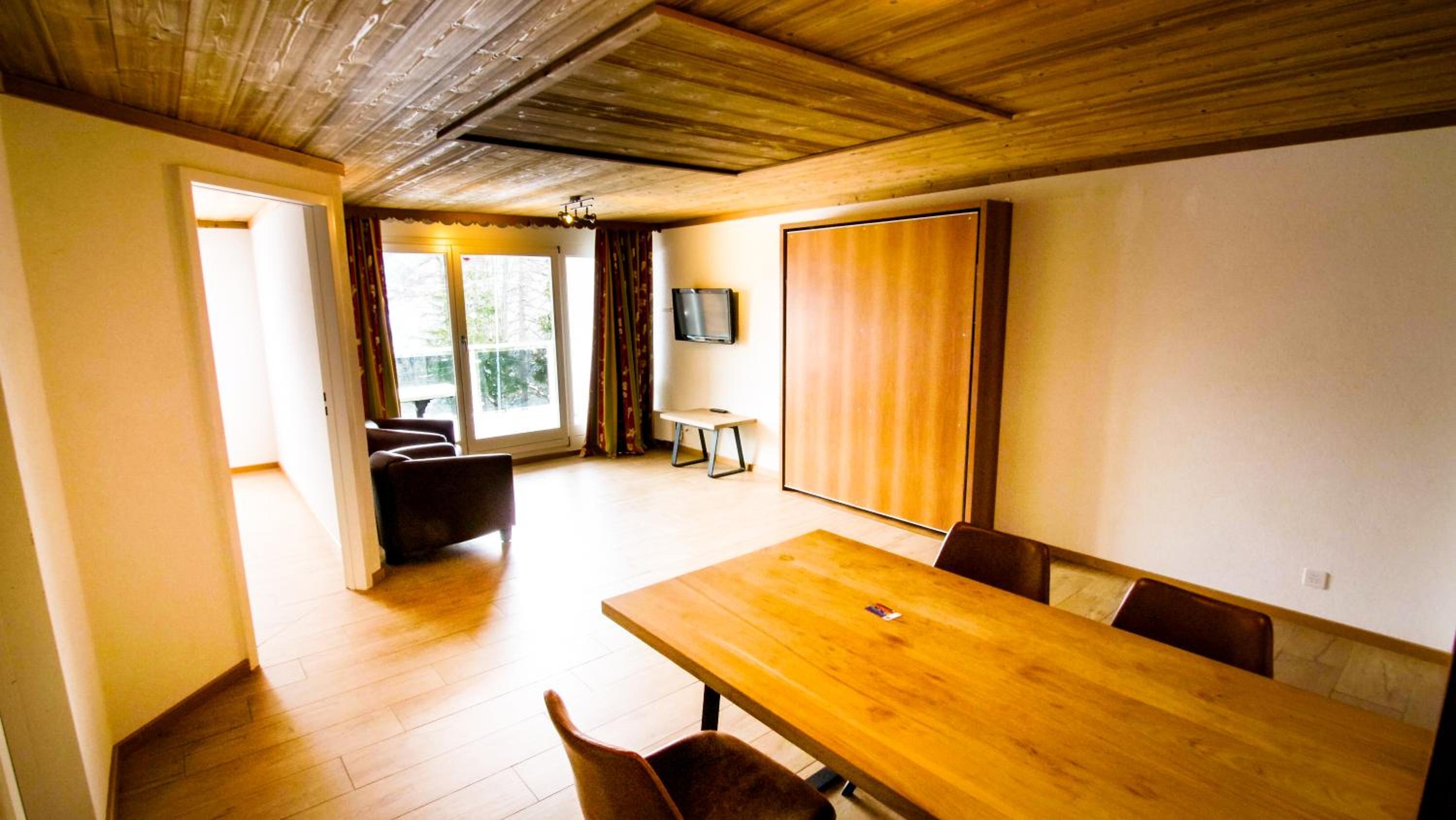 One-Bedroom Apartment - Annex - Photo 13