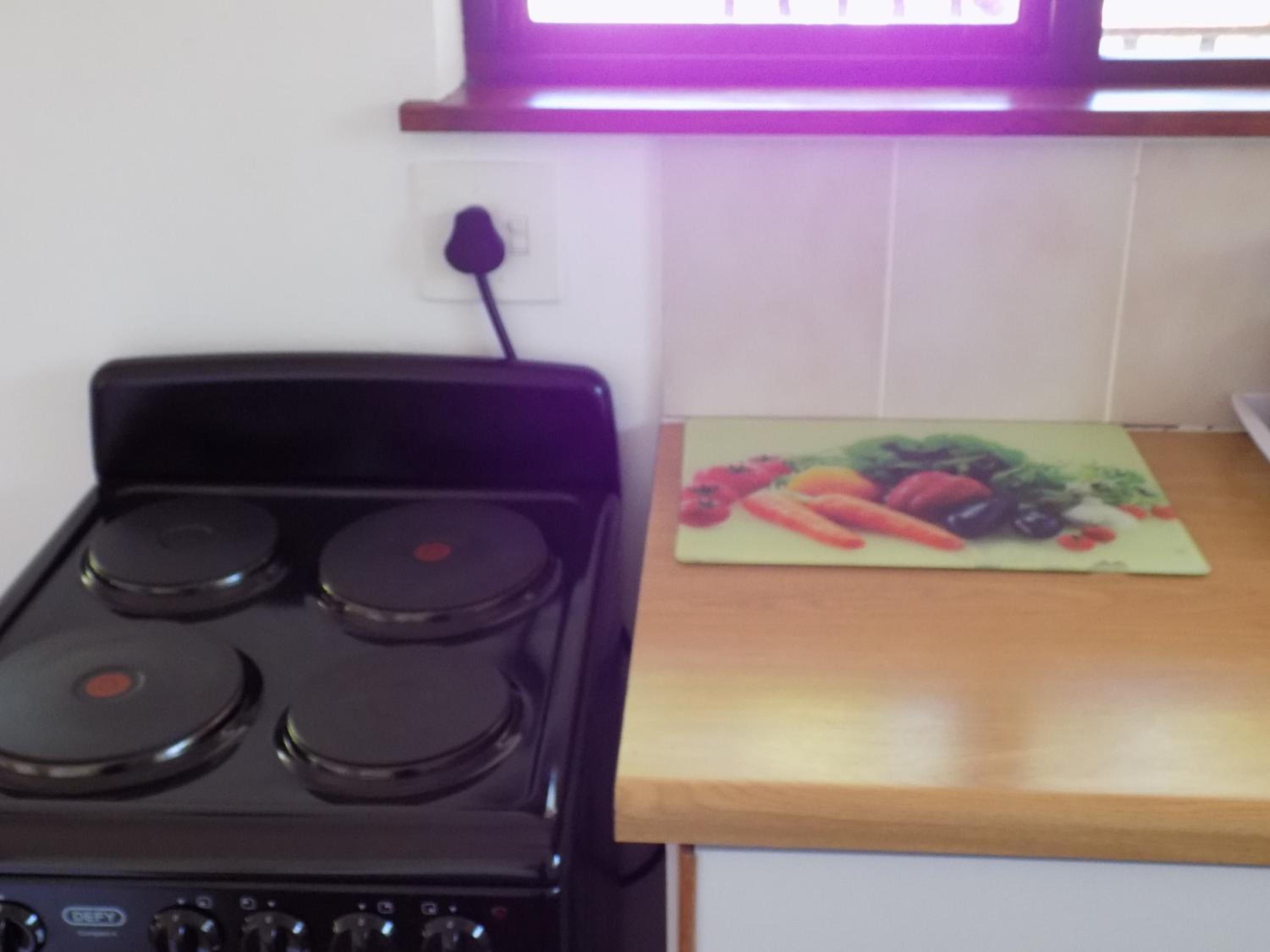 Two-Bedroom Cottage - Photo 4