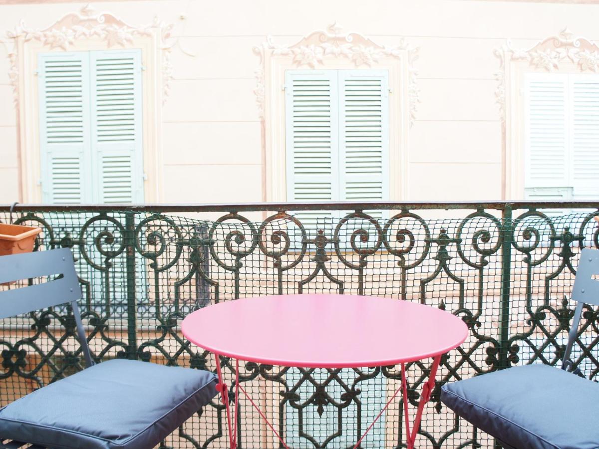 Apartment with Balcony photo 1