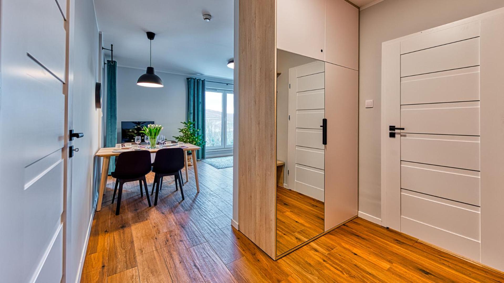 One-Bedroom Apartment - Photo 7