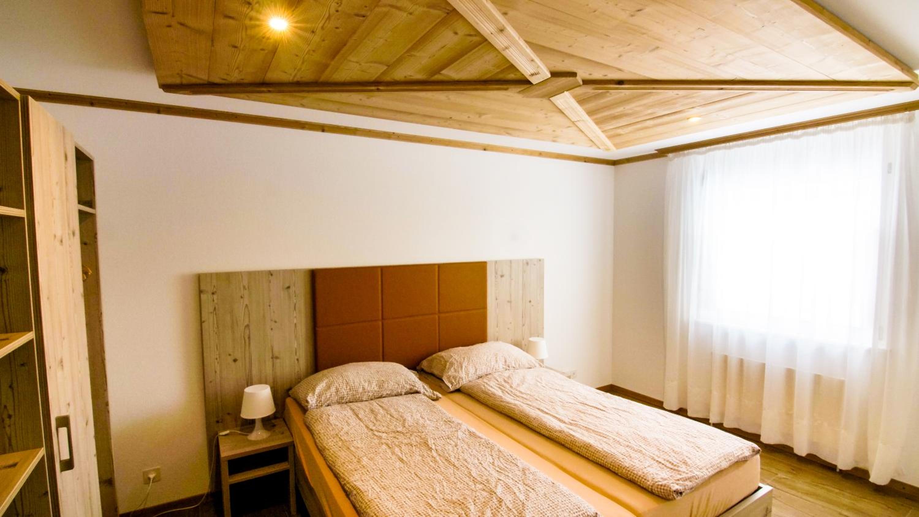 Two-Bedroom Apartment - Annex - Photo 8