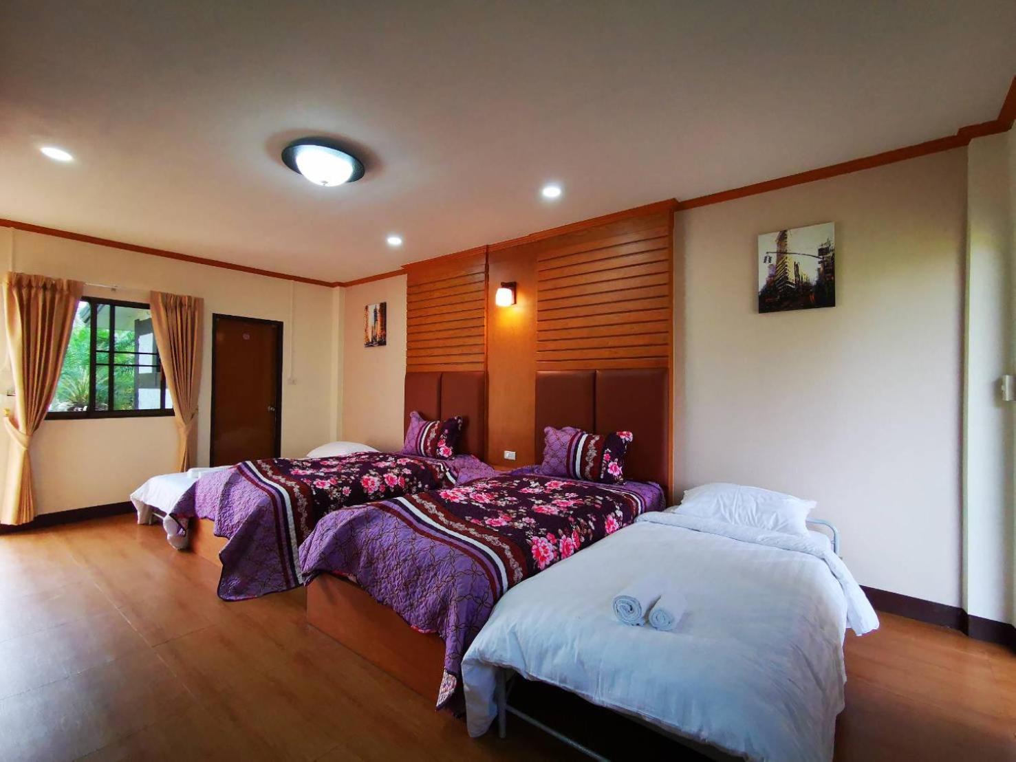 Deluxe Family Room photo 2
