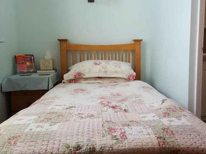 Small Single Room photo 1