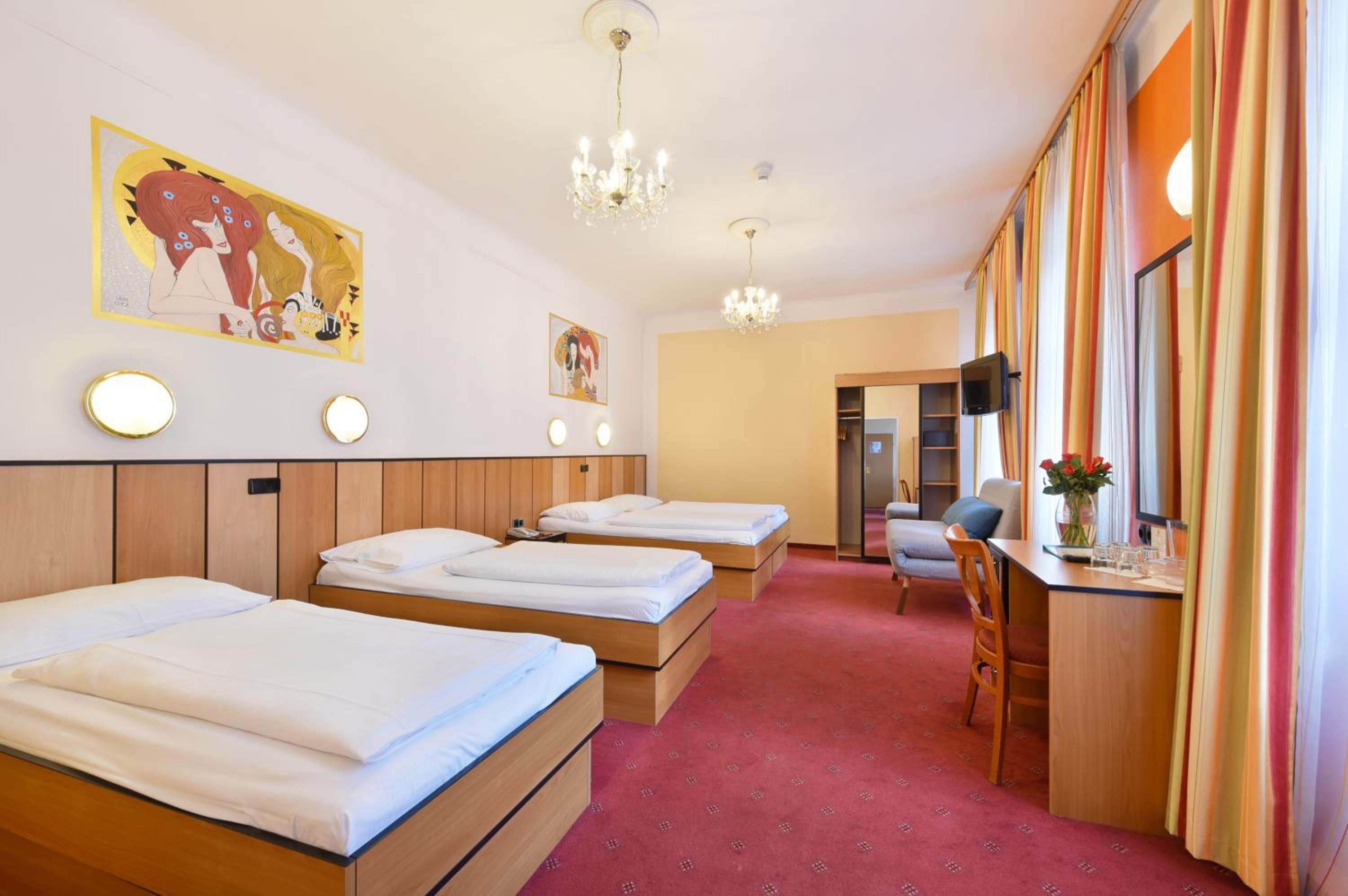 Triple Room
