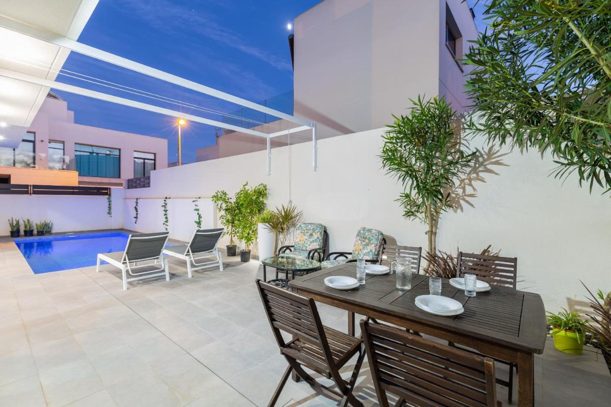 Villa with Private Pool photo 3