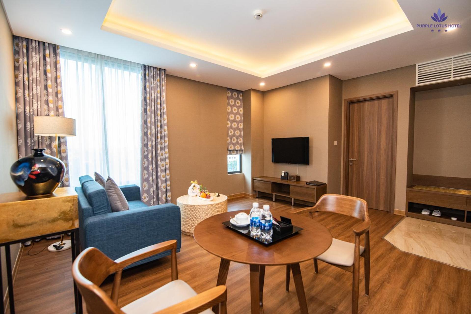 One-Bedroom Apartment - Photo 1
