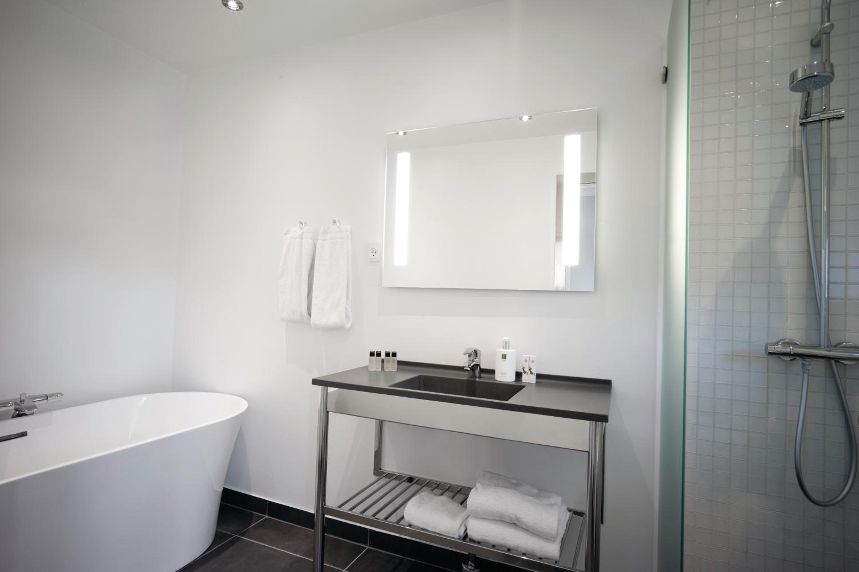 Suite Main photo 2