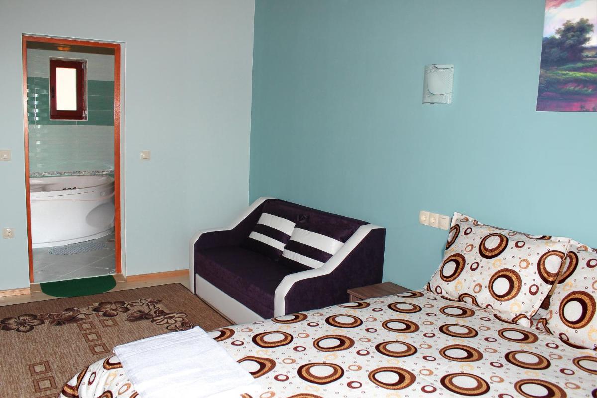 Two-Bedroom House photo 3