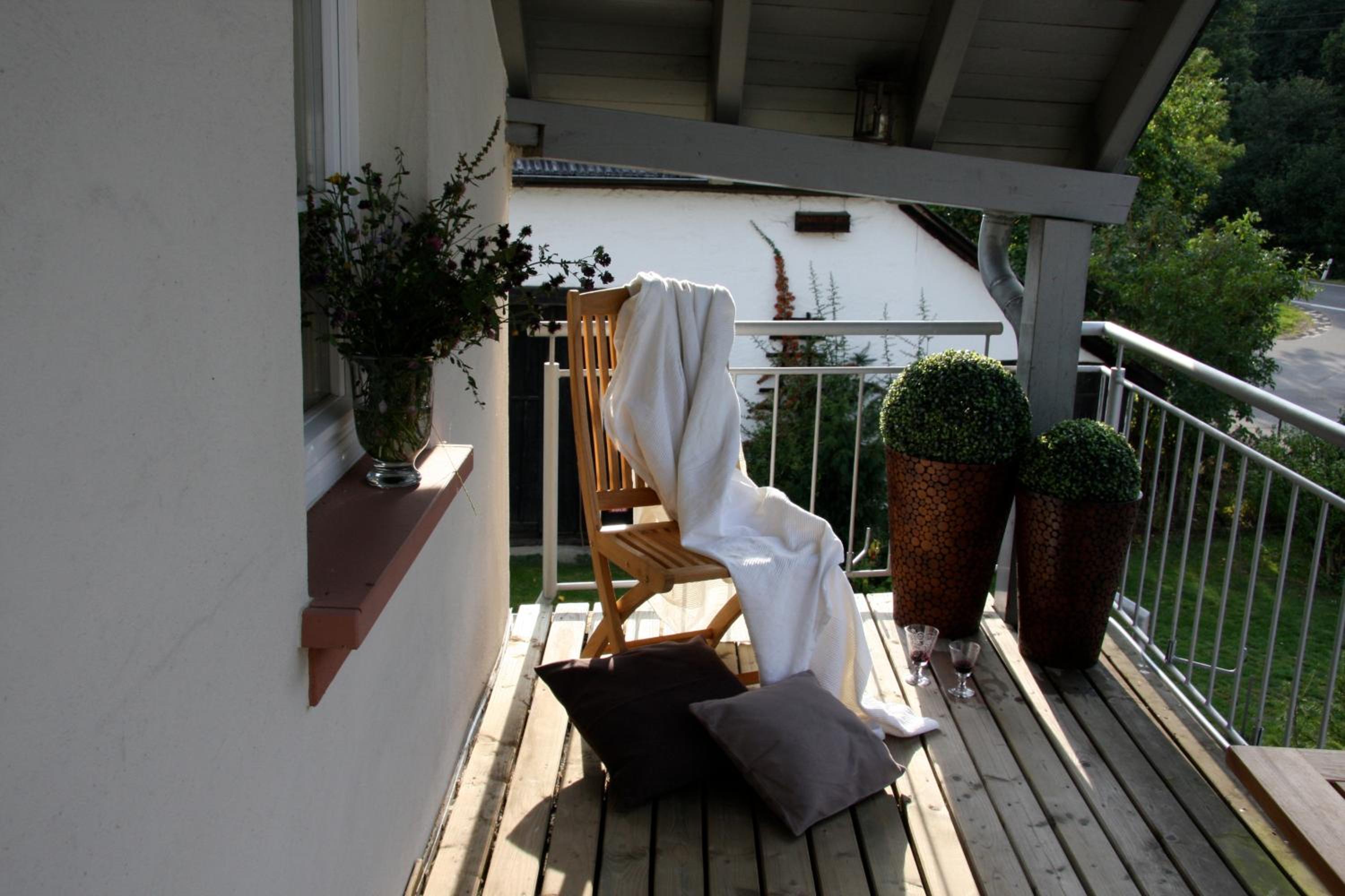 Apartment with Terrace - Photo 3