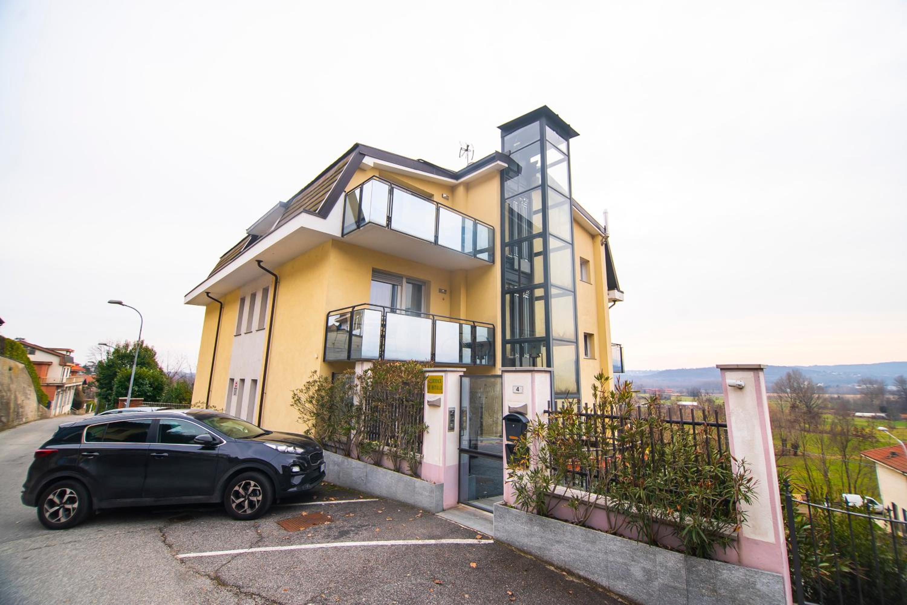 One-Bedroom Apartment with Balcony (2 Adults) photo 3