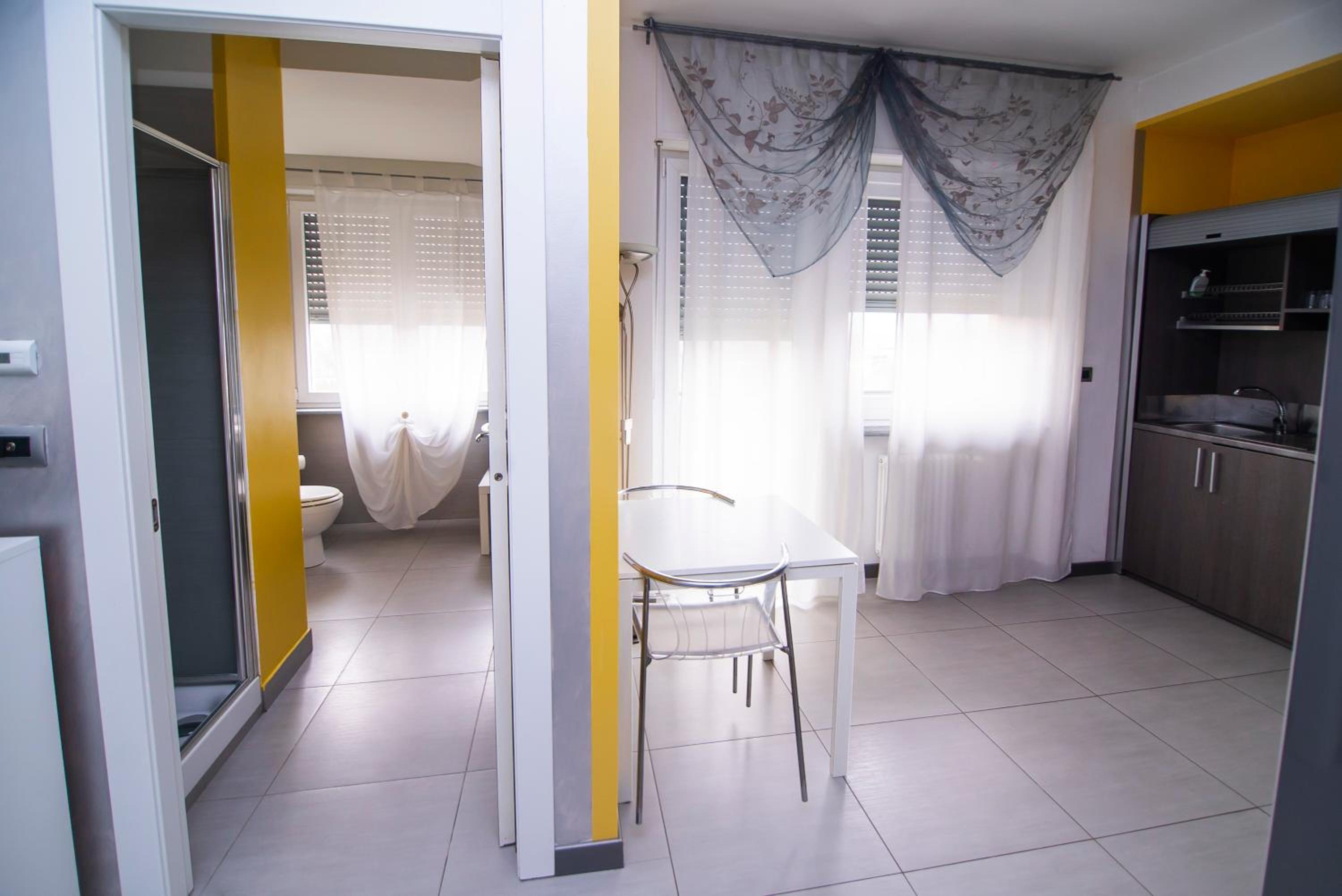 One-Bedroom Apartment with Balcony (2 Adults)