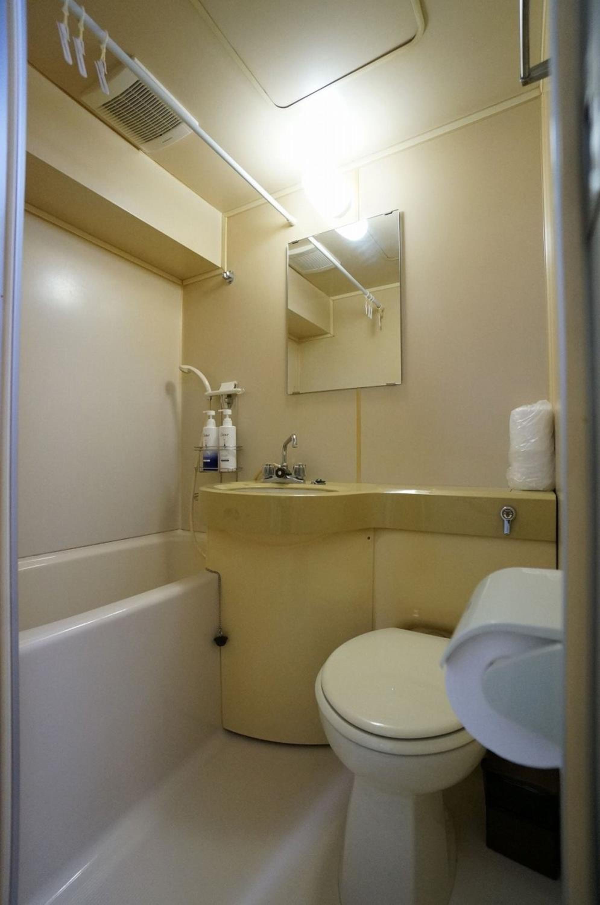 One-Bedroom Apartment - Photo 20