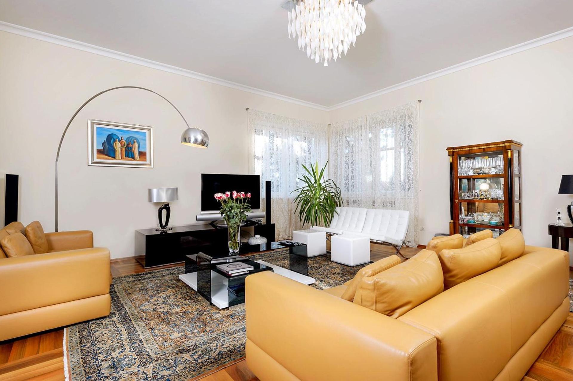 Five-Bedroom Villa