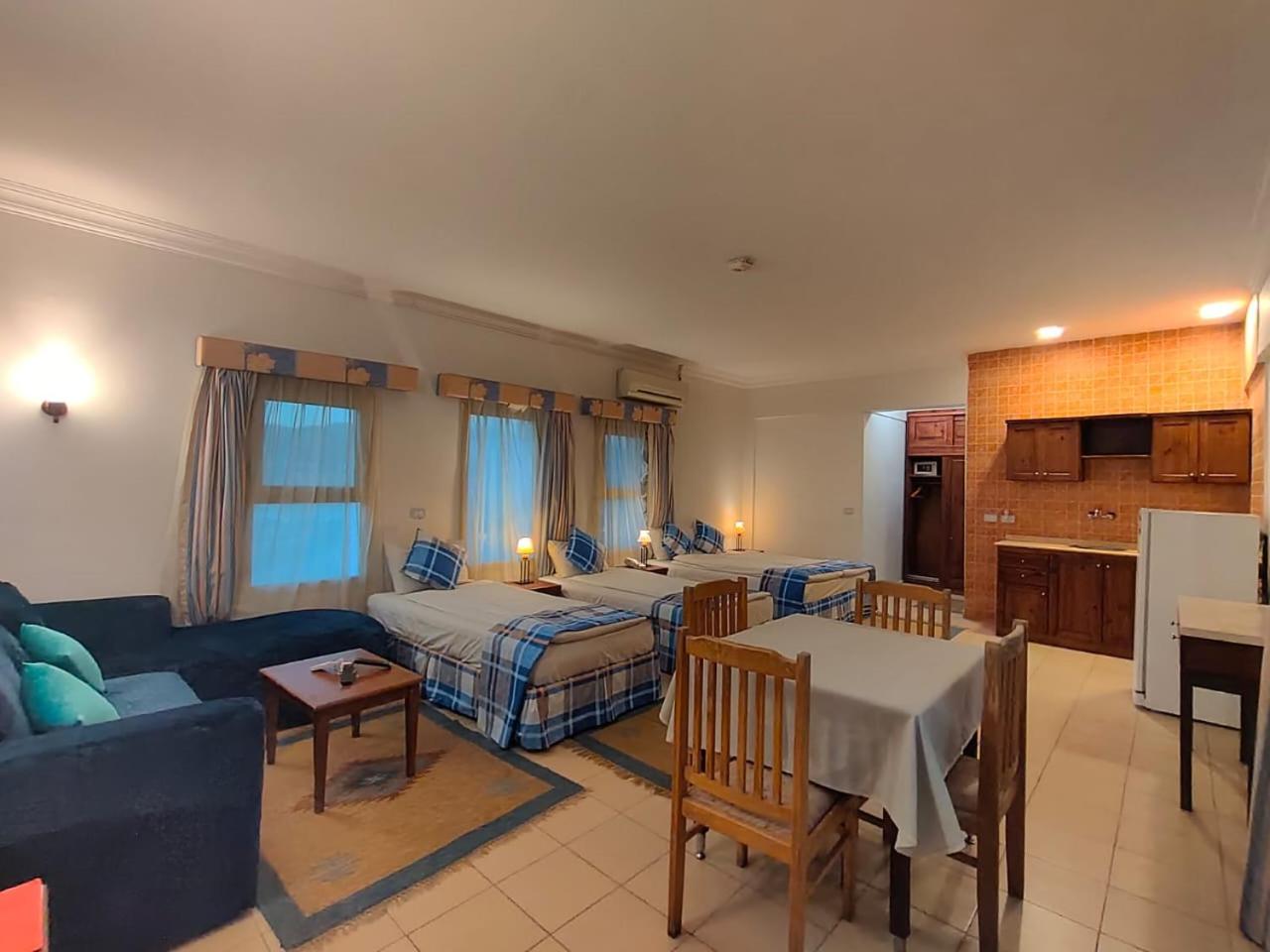 Comfort Quadruple Room - Photo 4