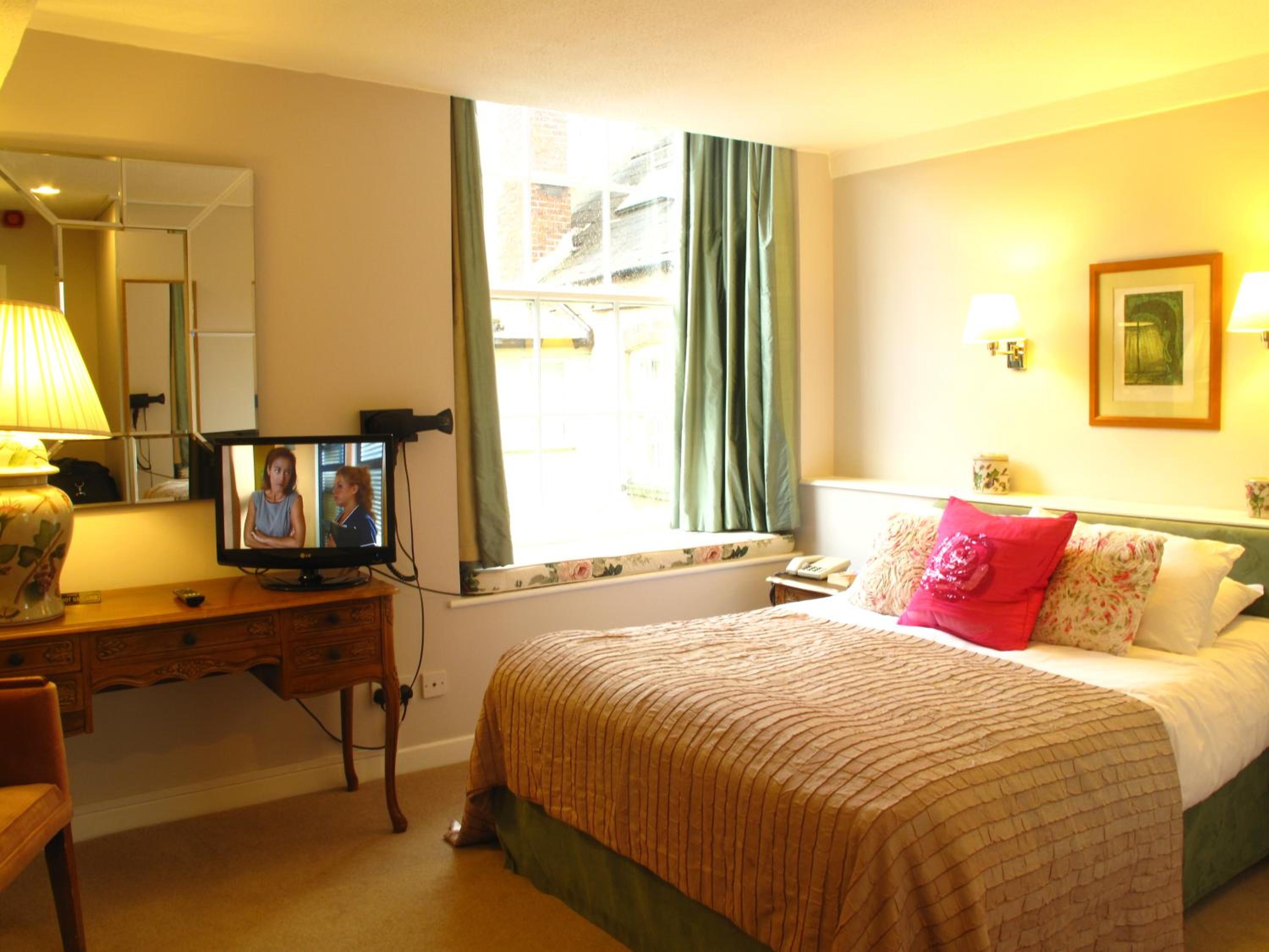 Standard Double  Room - Photo 7