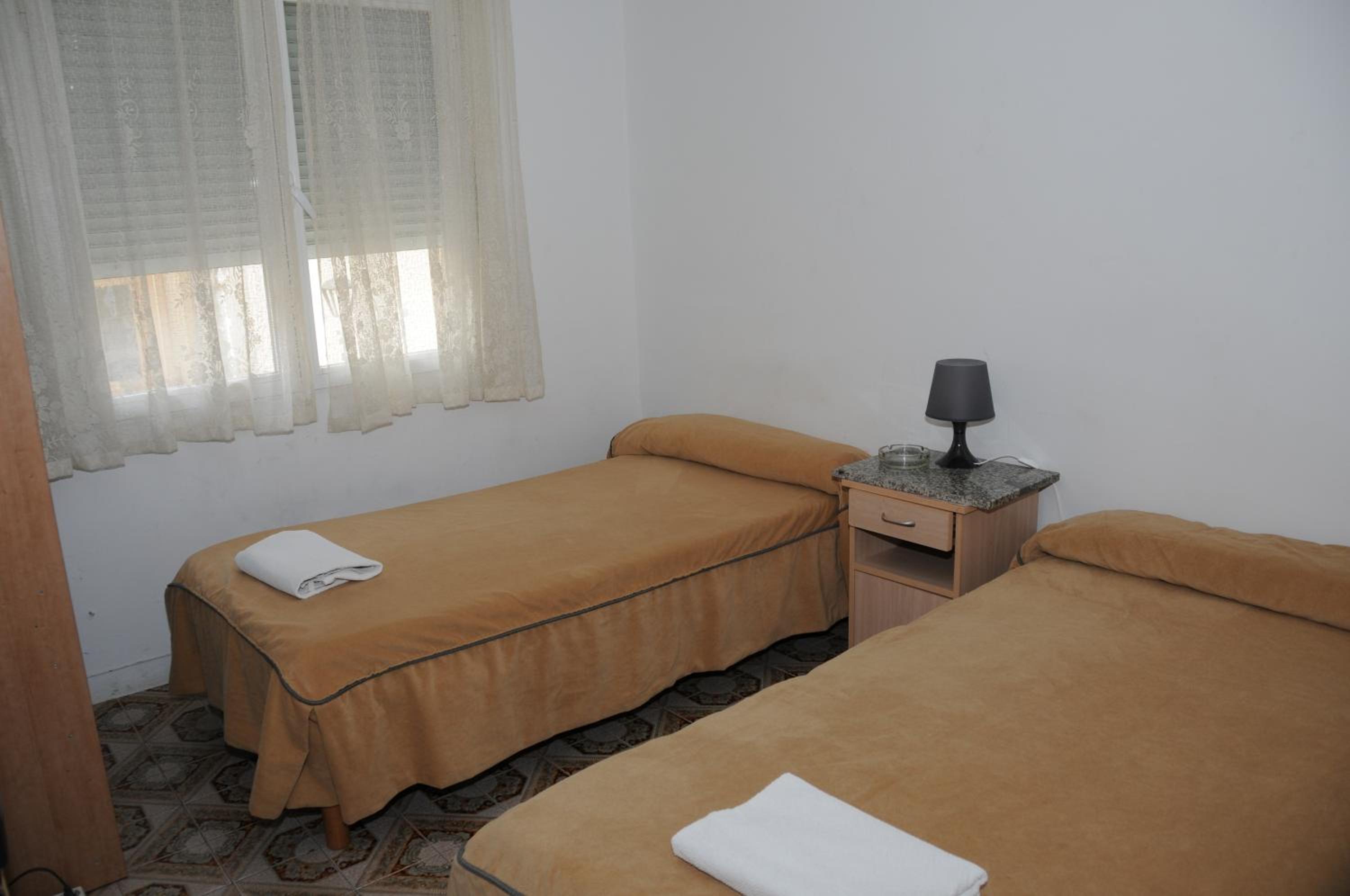 Habitación Doble con Baño Compartido