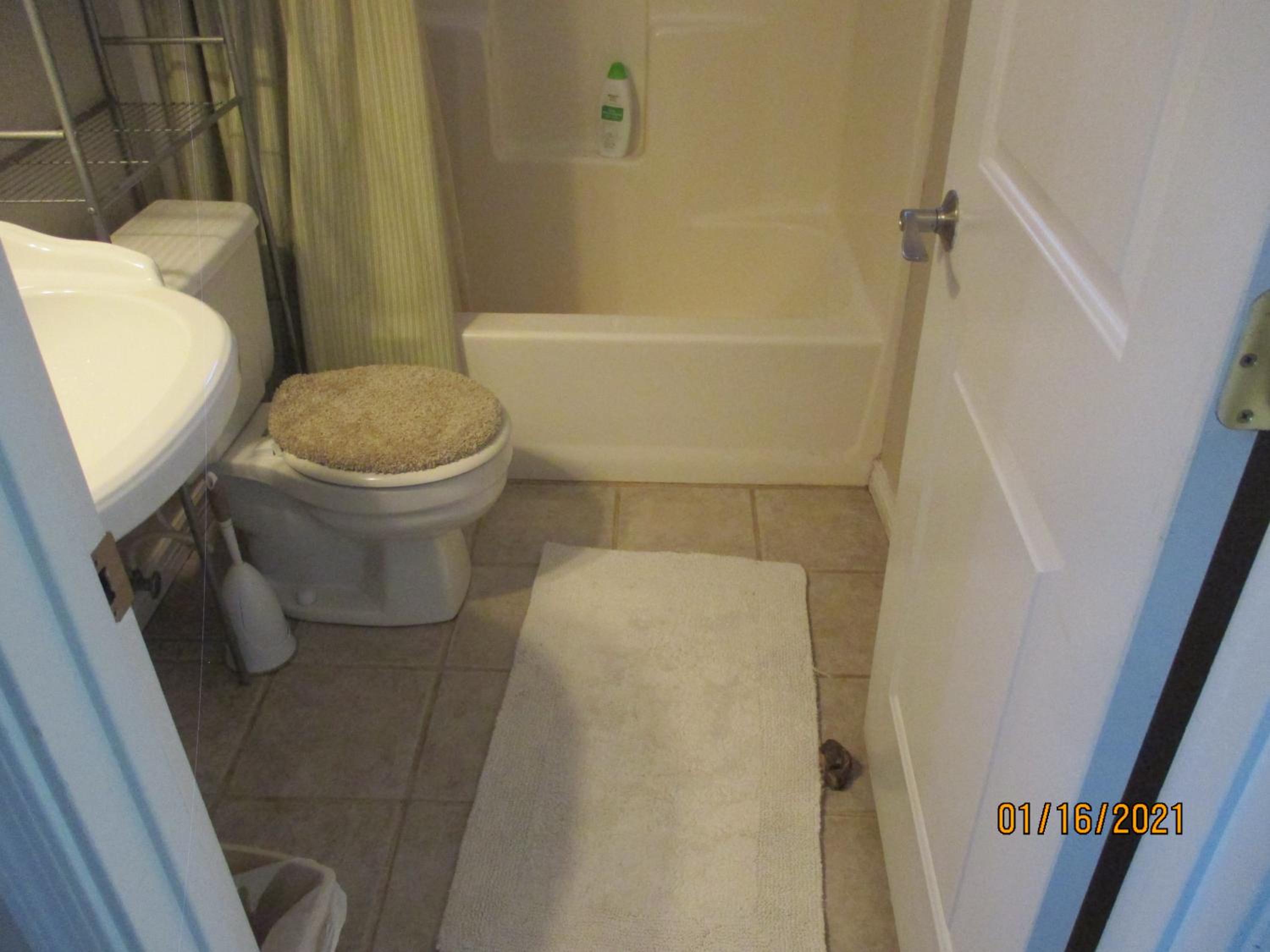 Budget Double Room - Photo 4