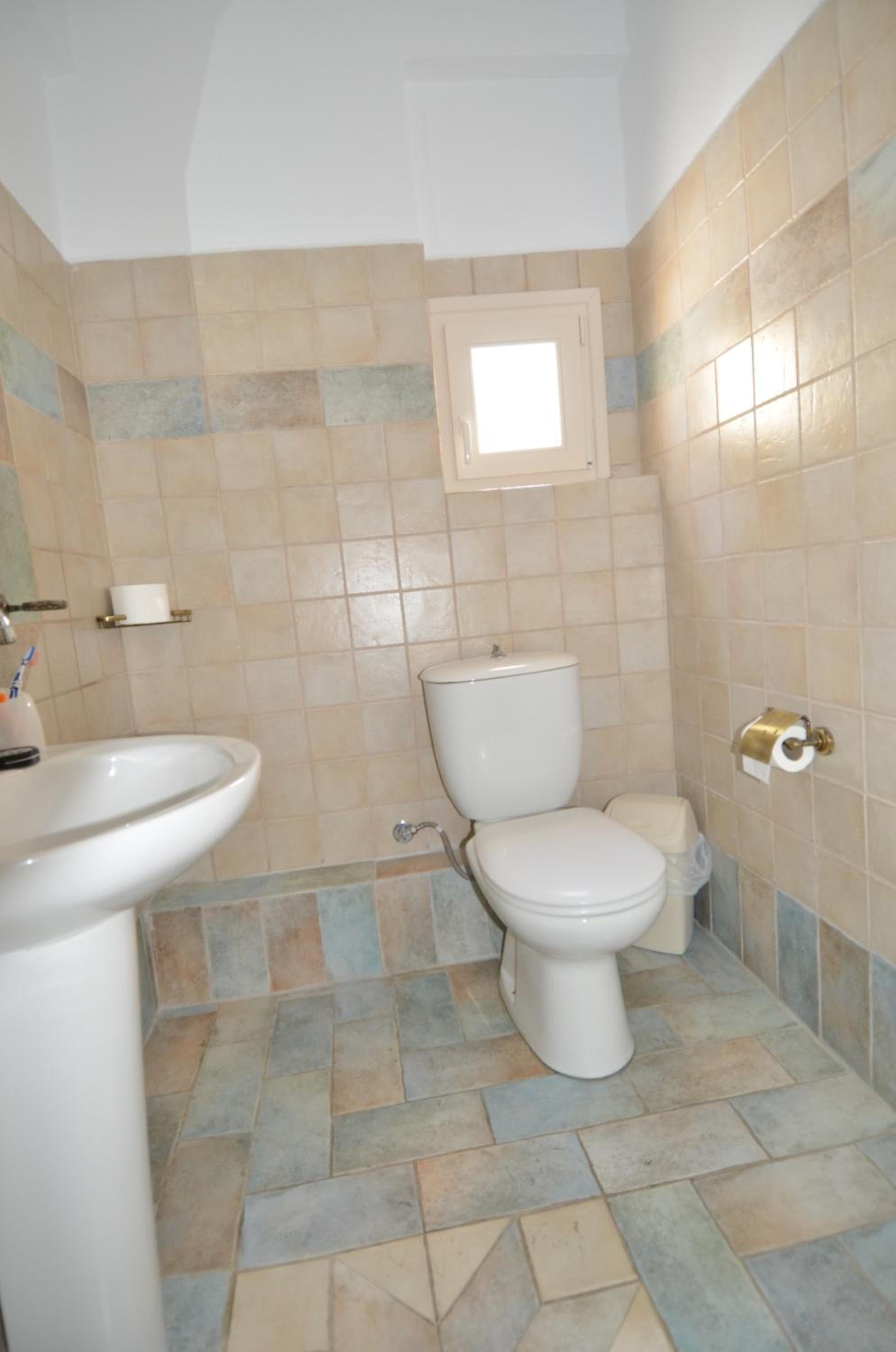 Double Room with Balcony - Photo 14