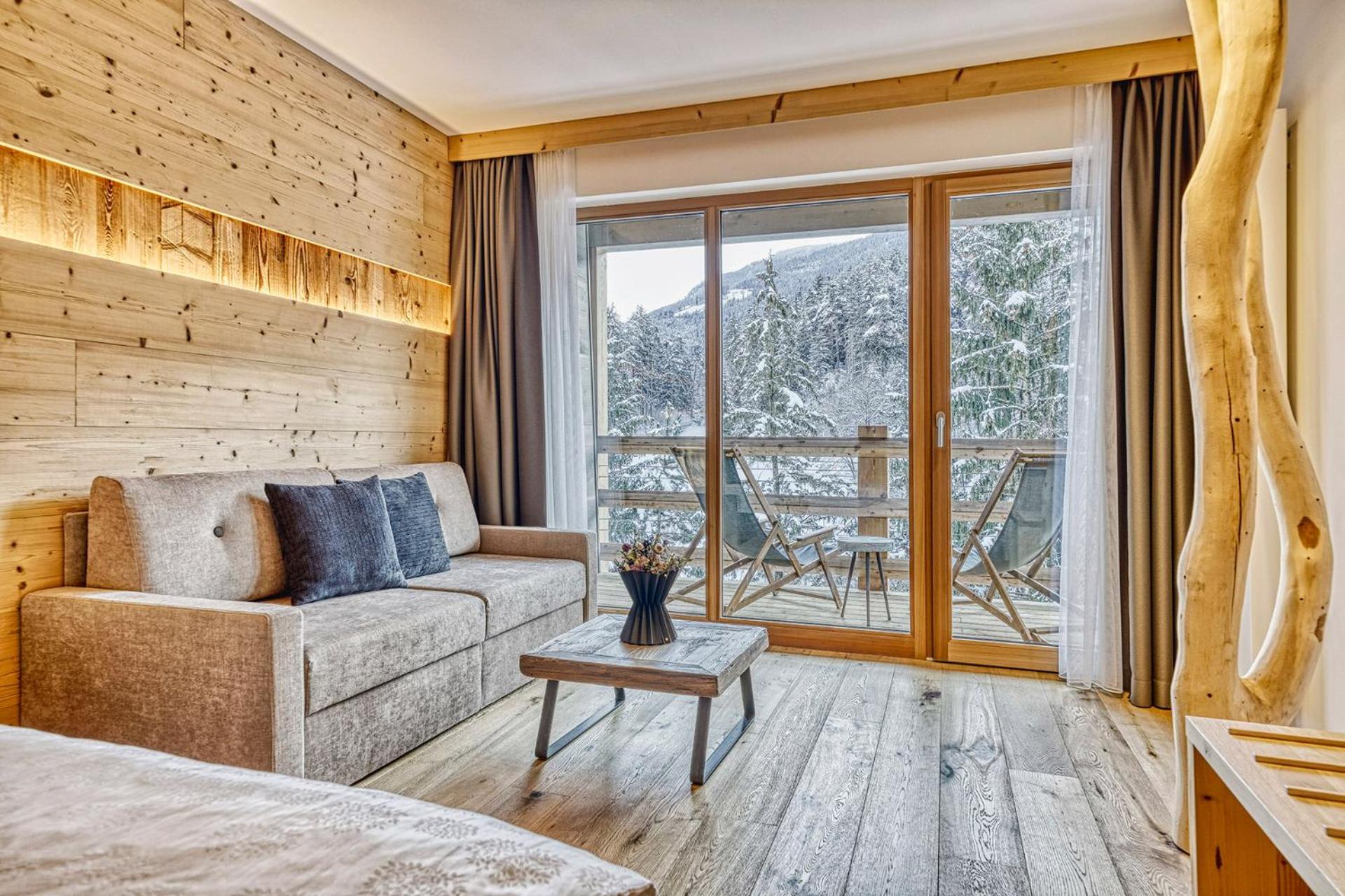 Penthouse Suite - Photo 2