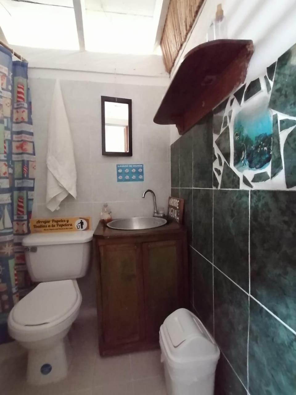 Family Room with Private Bathroom photo 3