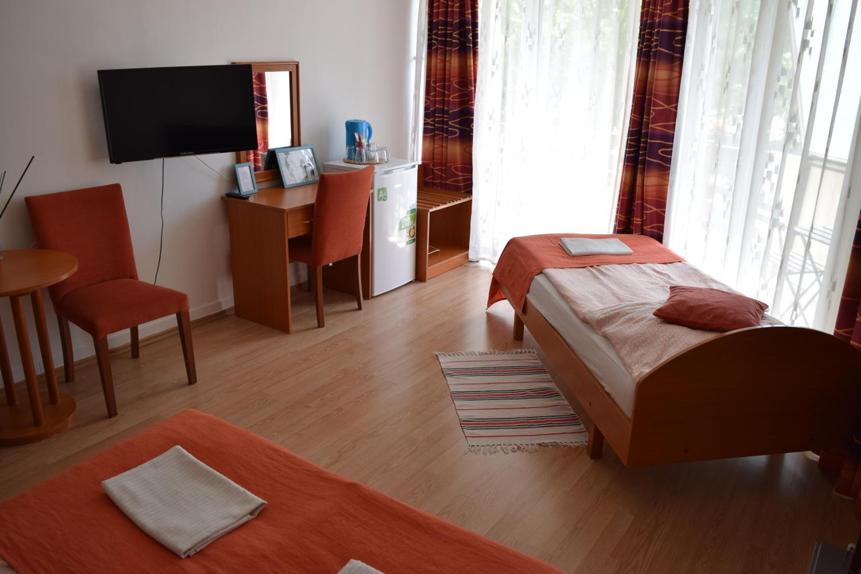 Triple Room - Photo 1