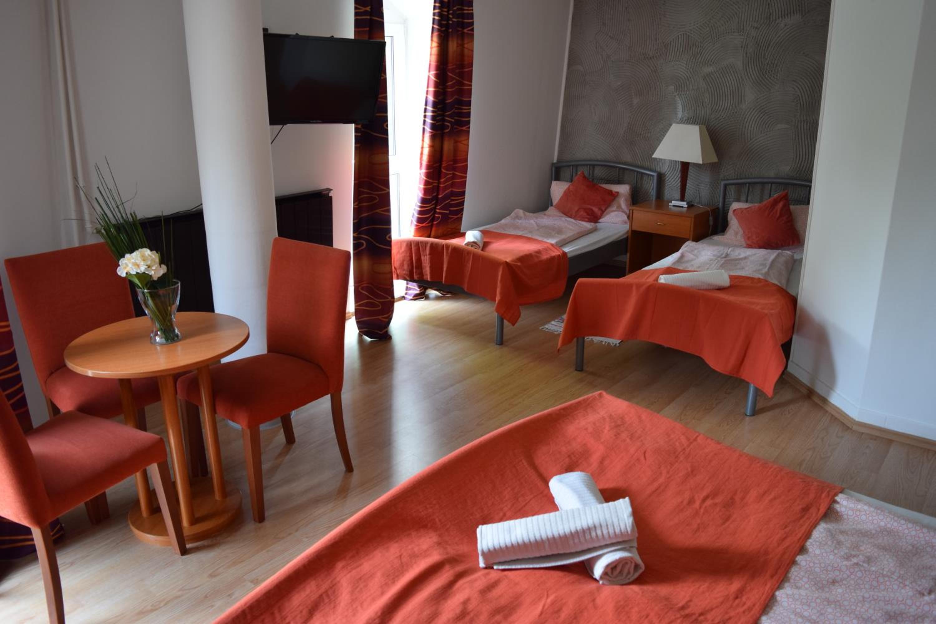 Quadruple Room - Photo 10