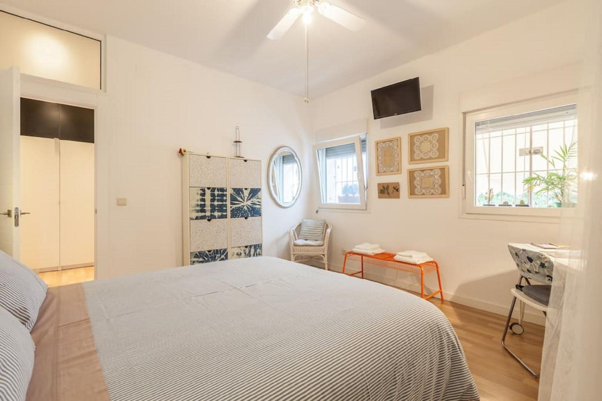 Large Double Room - Photo 6