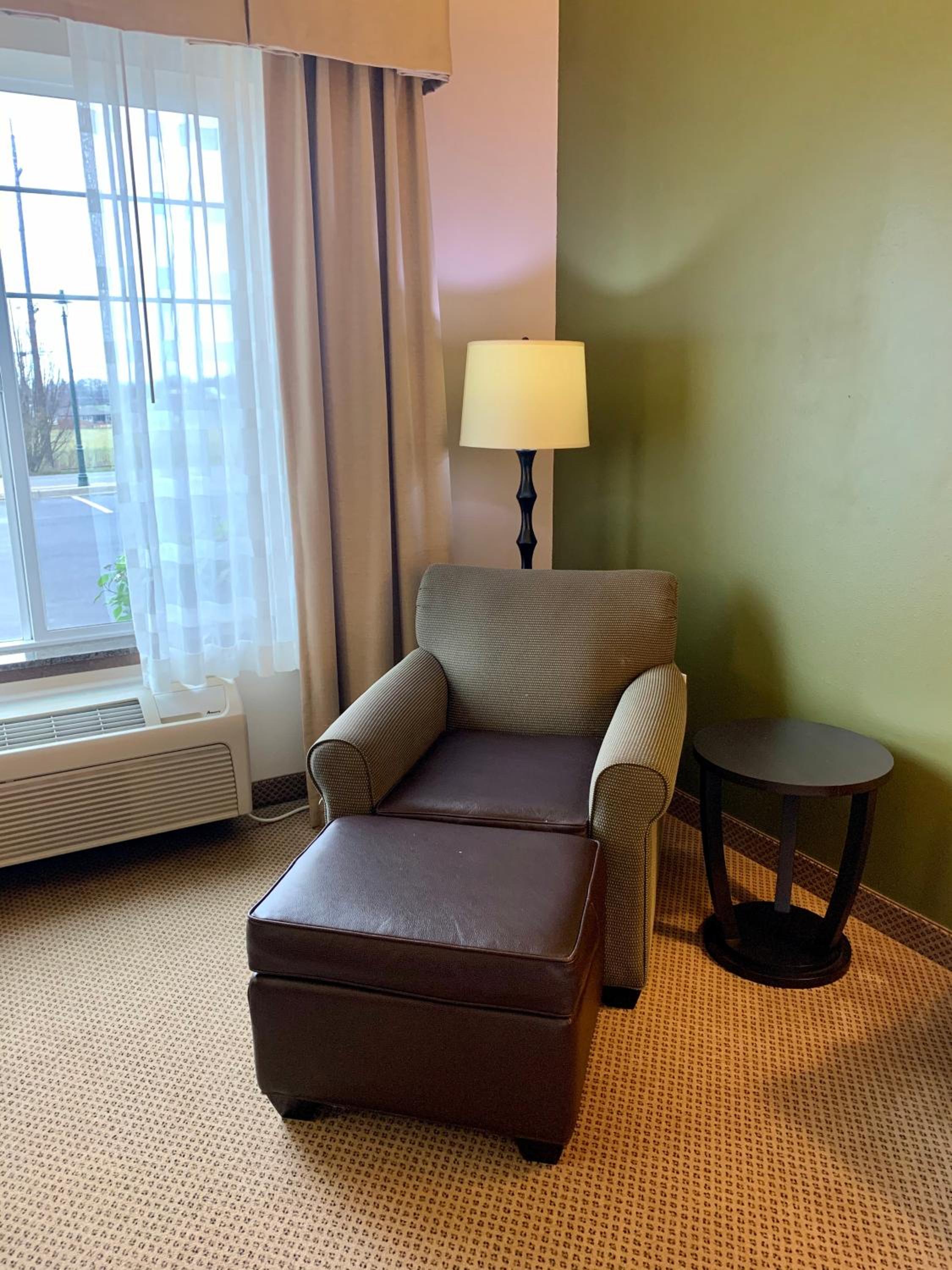 Standard King Room - Photo 1
