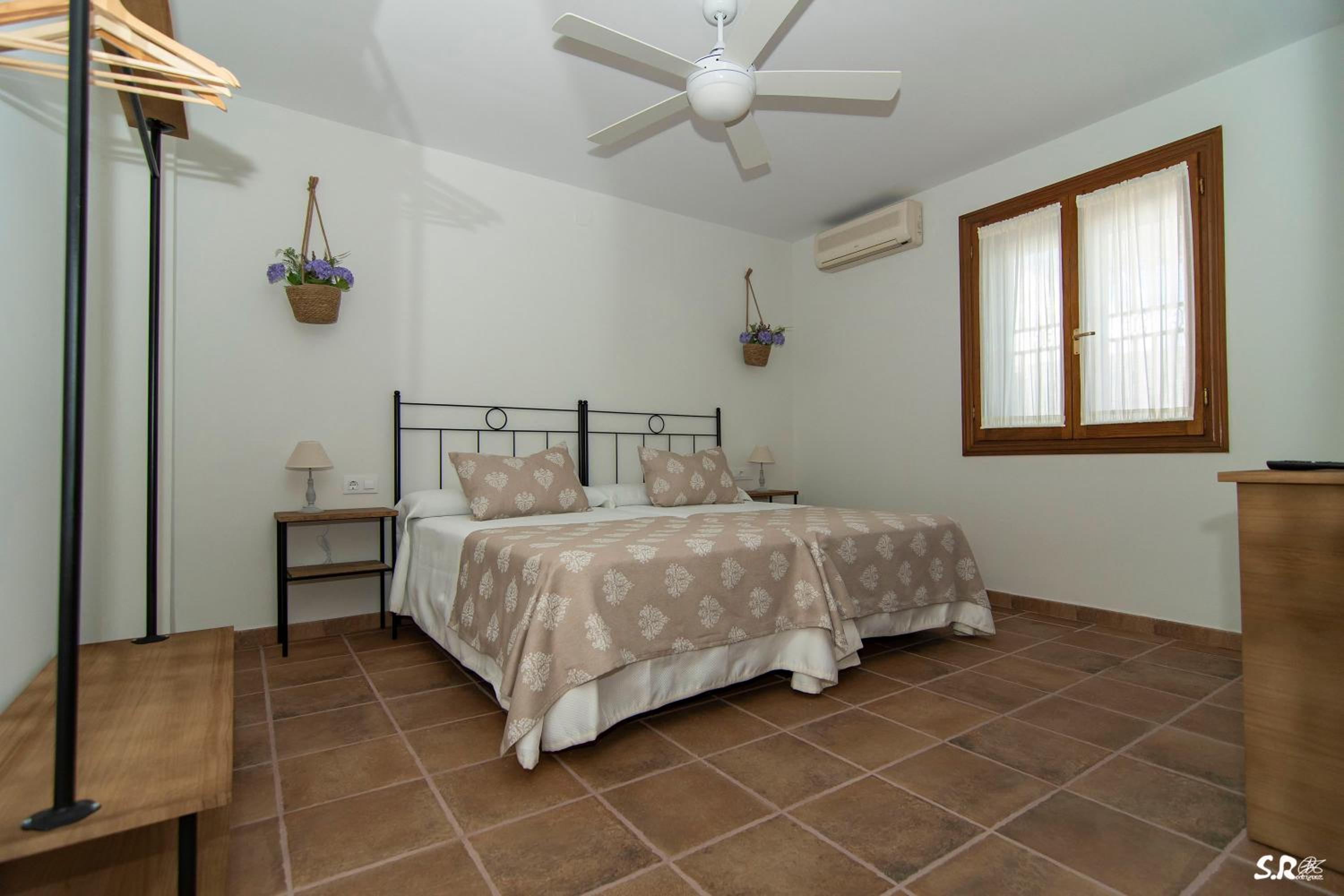 Habitación Doble con Baño Privado