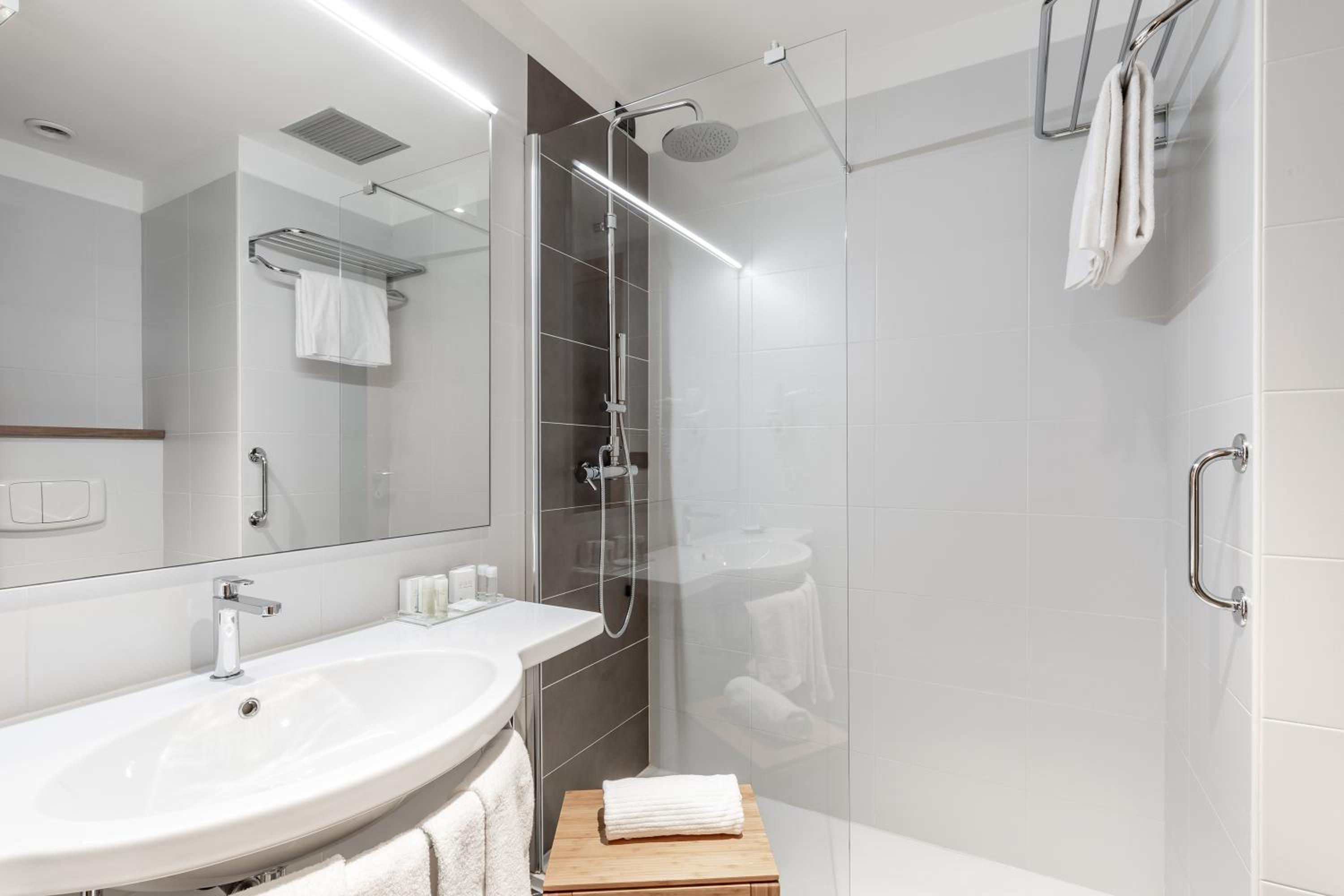 Superior Double Room - Photo 4