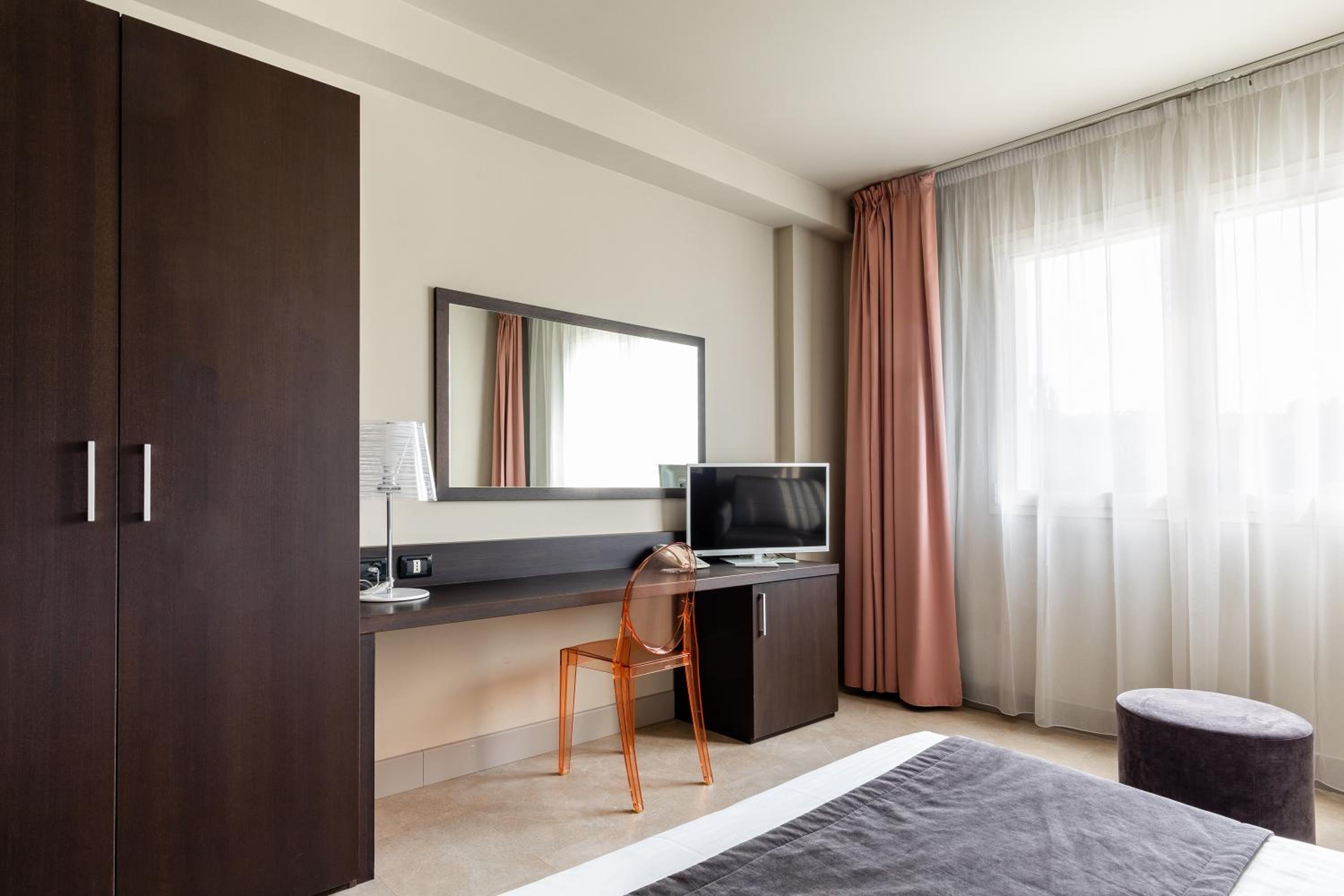 Superior Double Room - Photo 2