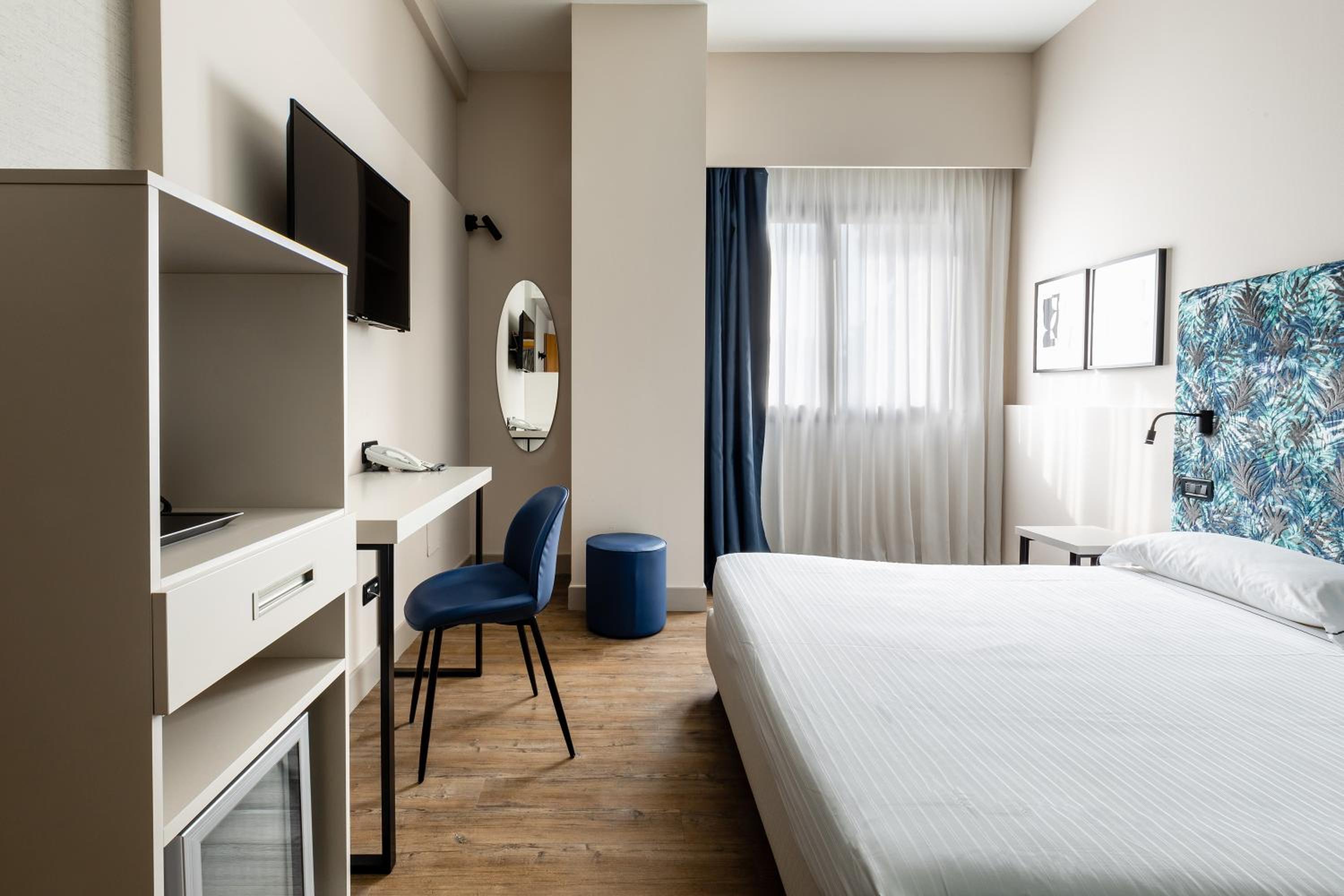 Executive Double Room - Photo 2