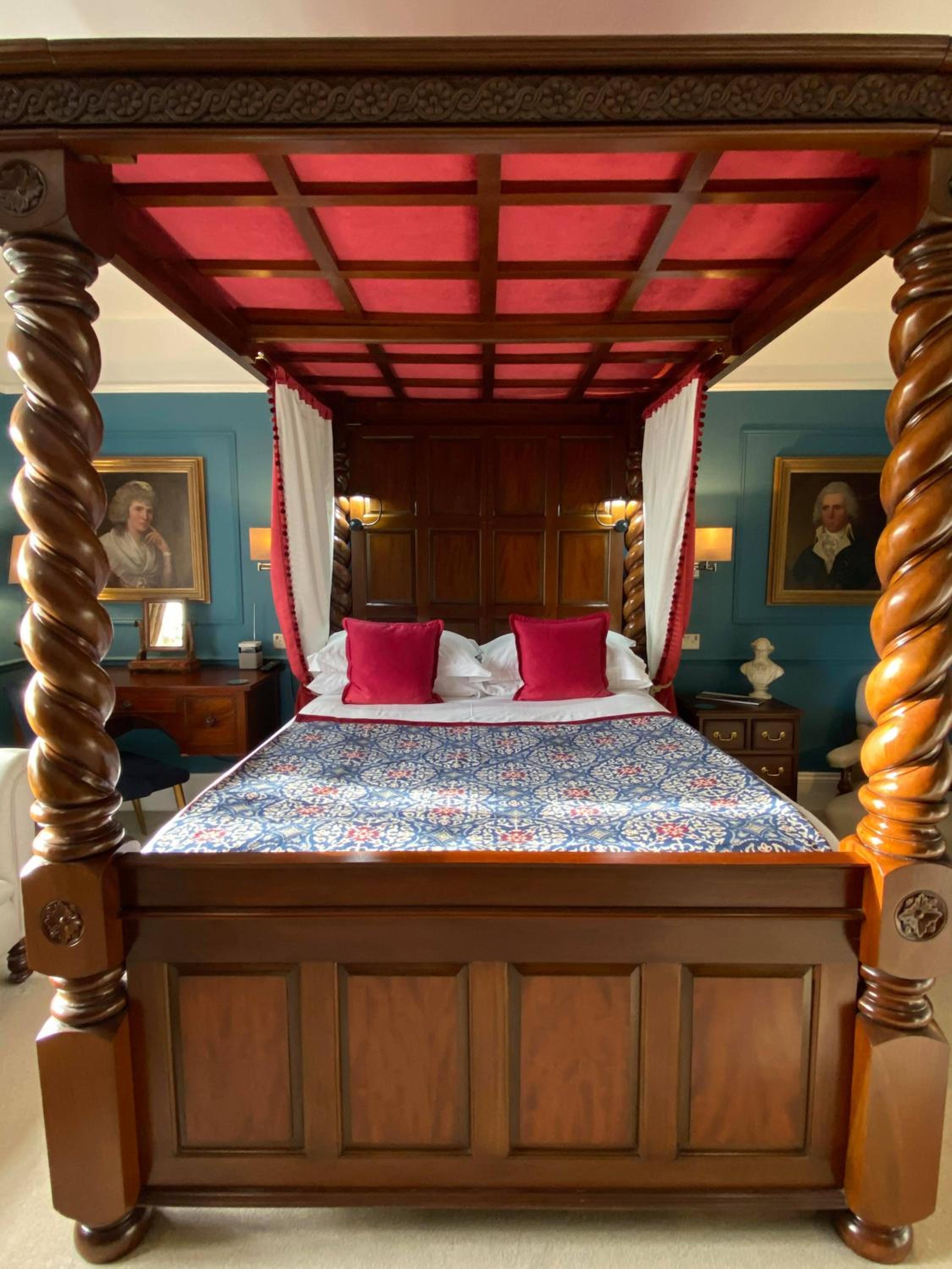 Deluxe King Room photo 1