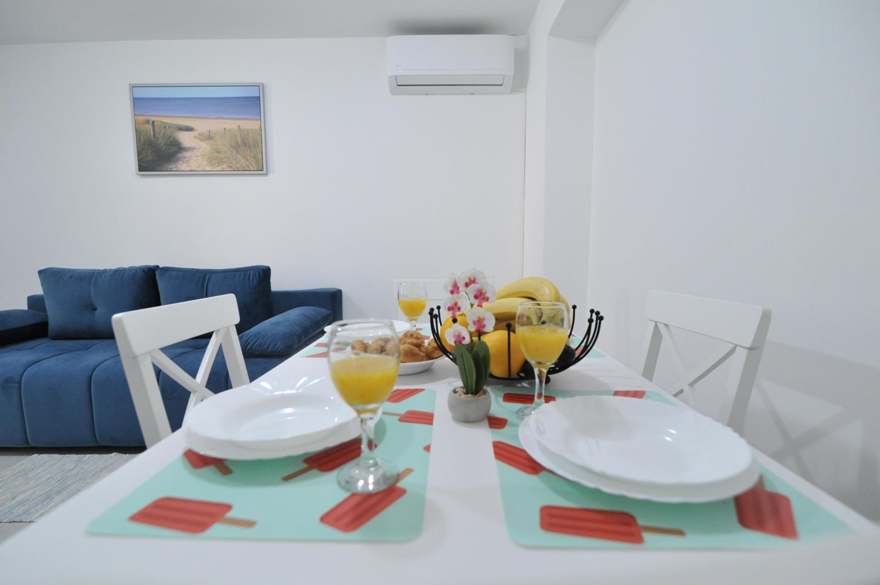 Apartment with Terrace photo 2