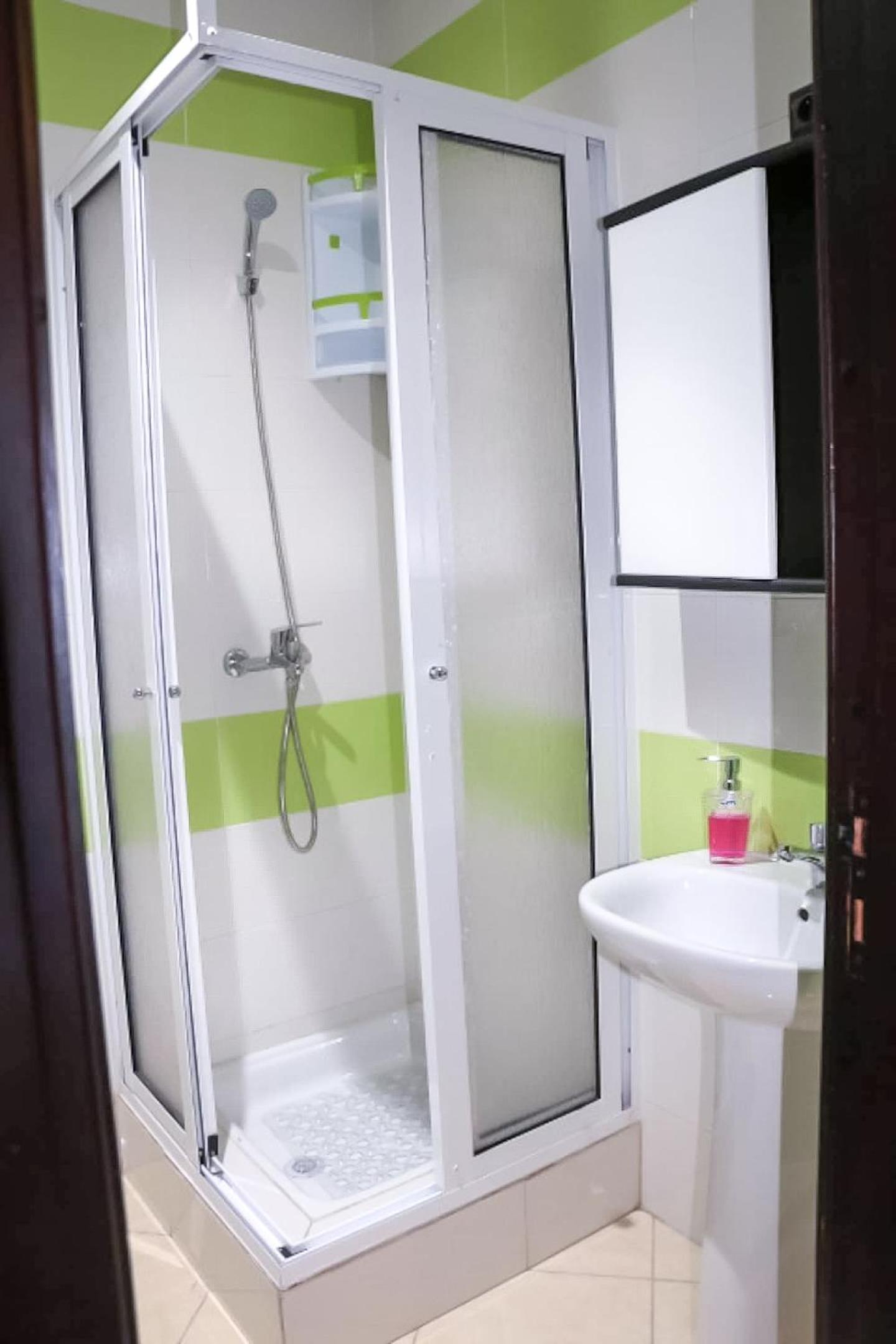 One-Bedroom Apartment - Photo 3