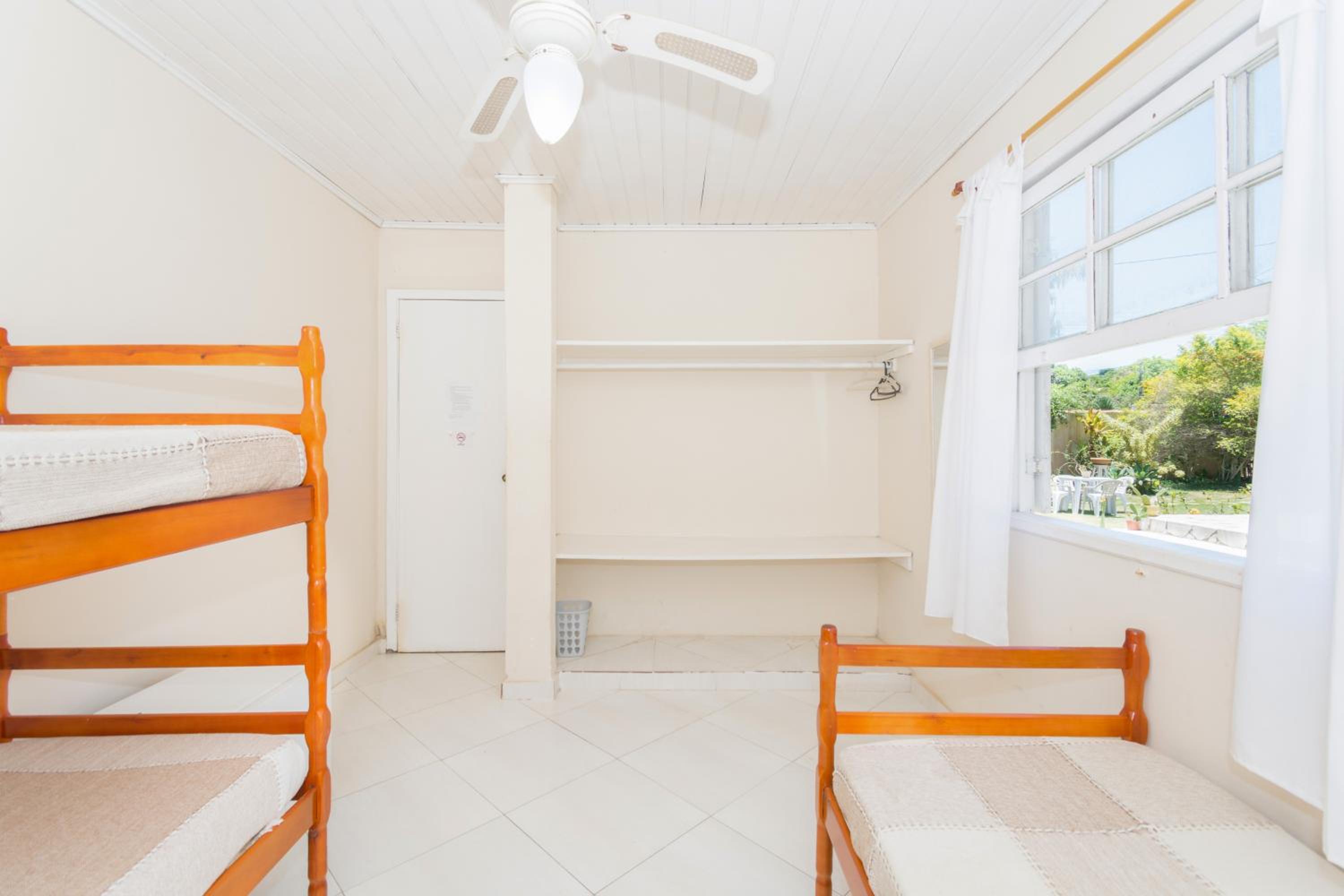 Quadruple Room with Private External Bathroom