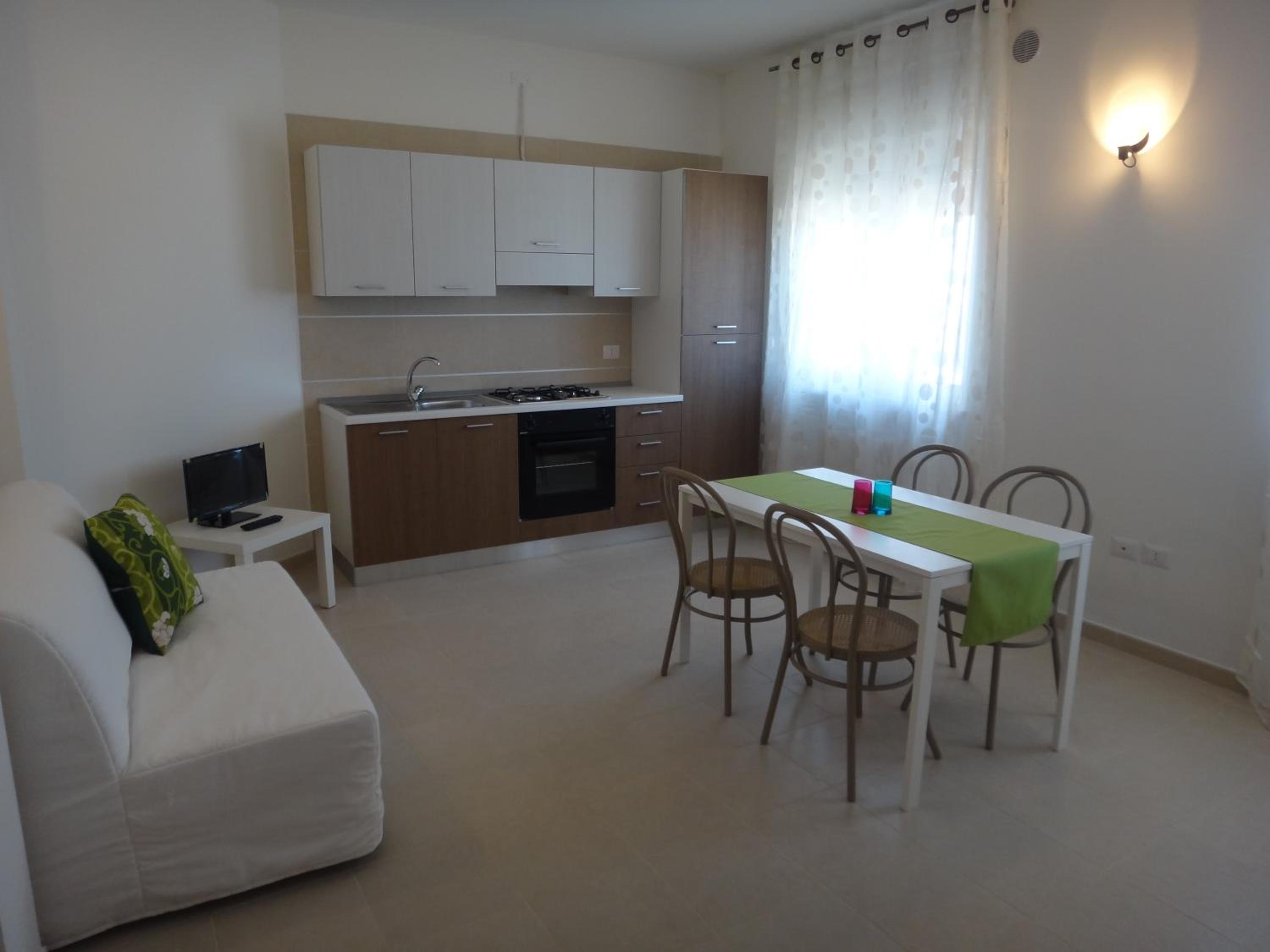 Two-Bedroom Apartment - Photo 4