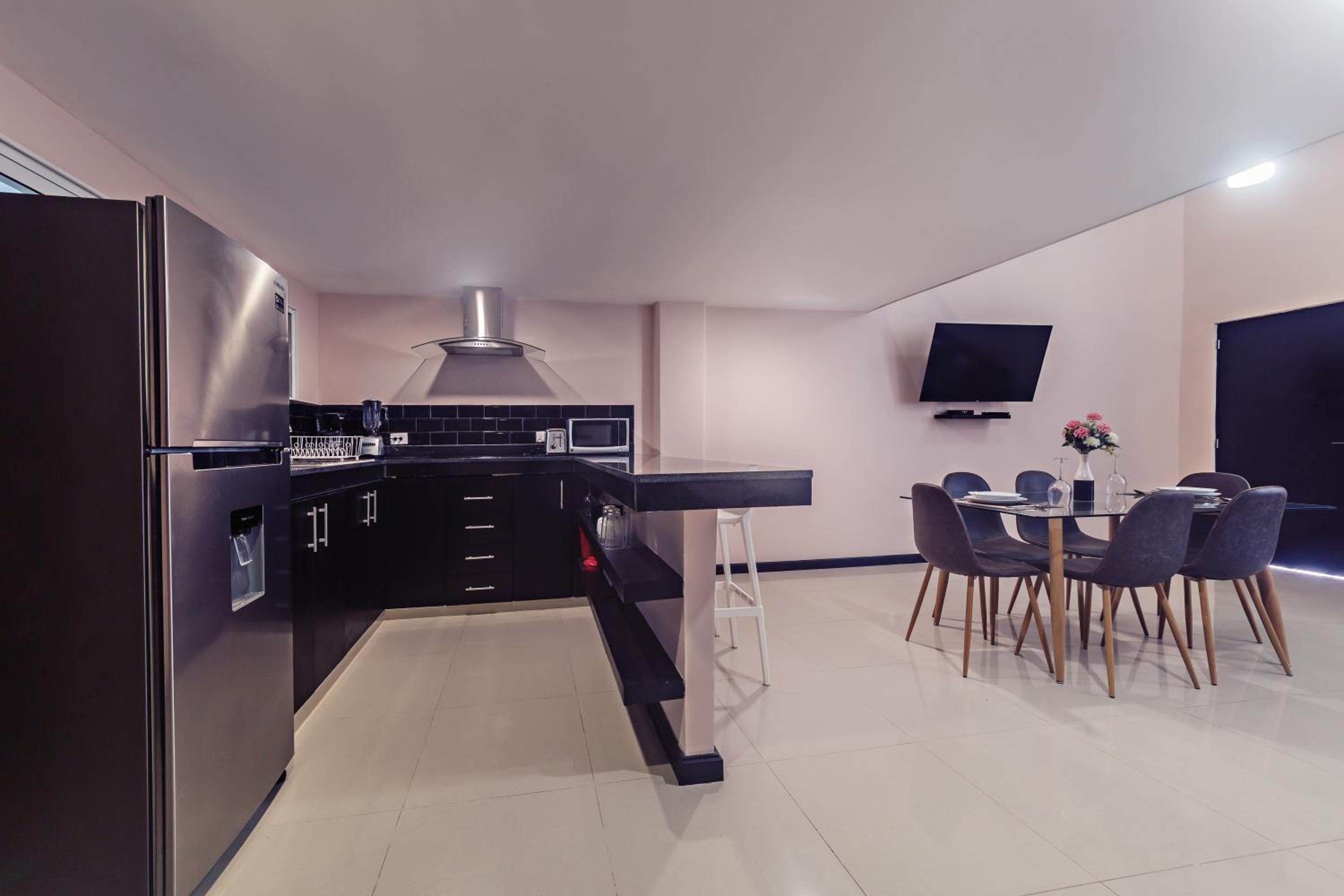 Studio - Split Level - Photo 5