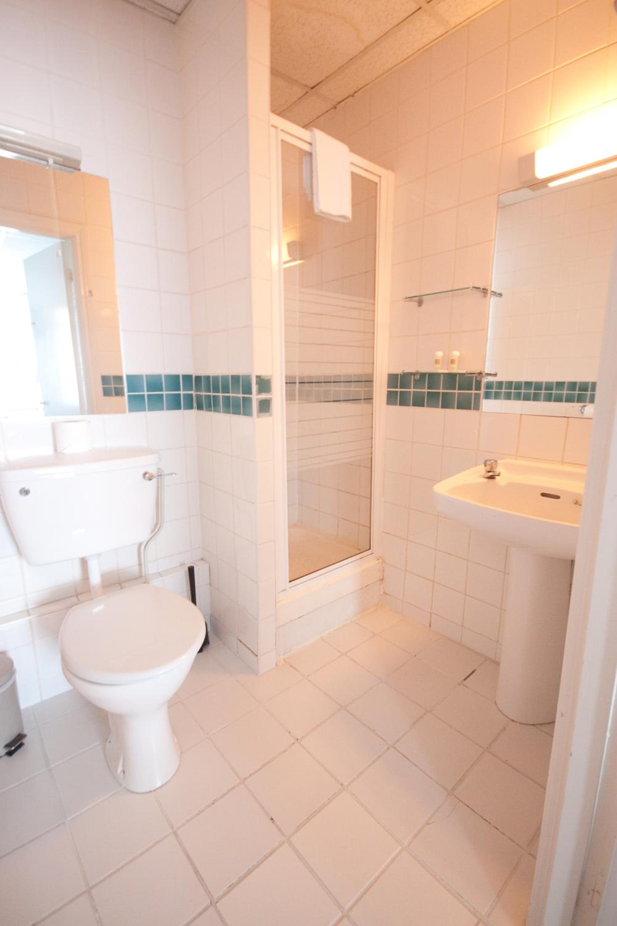 Special Offer - Quadruple Room photo 3