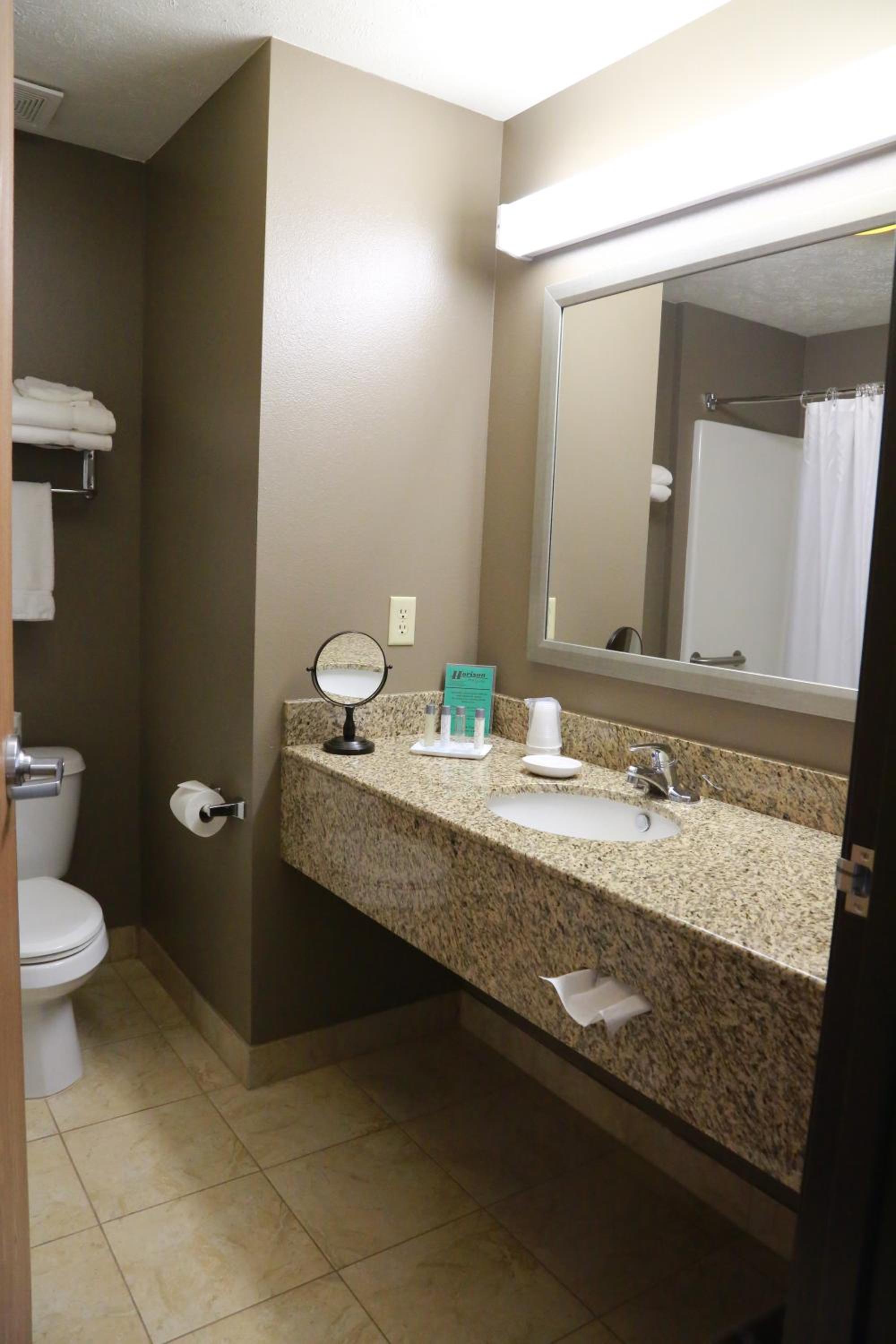 Standard Queen Room - Photo 4