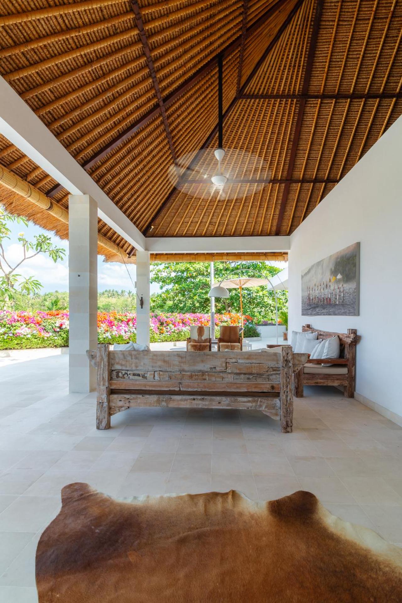 Three-Bedroom Villa - Photo 8