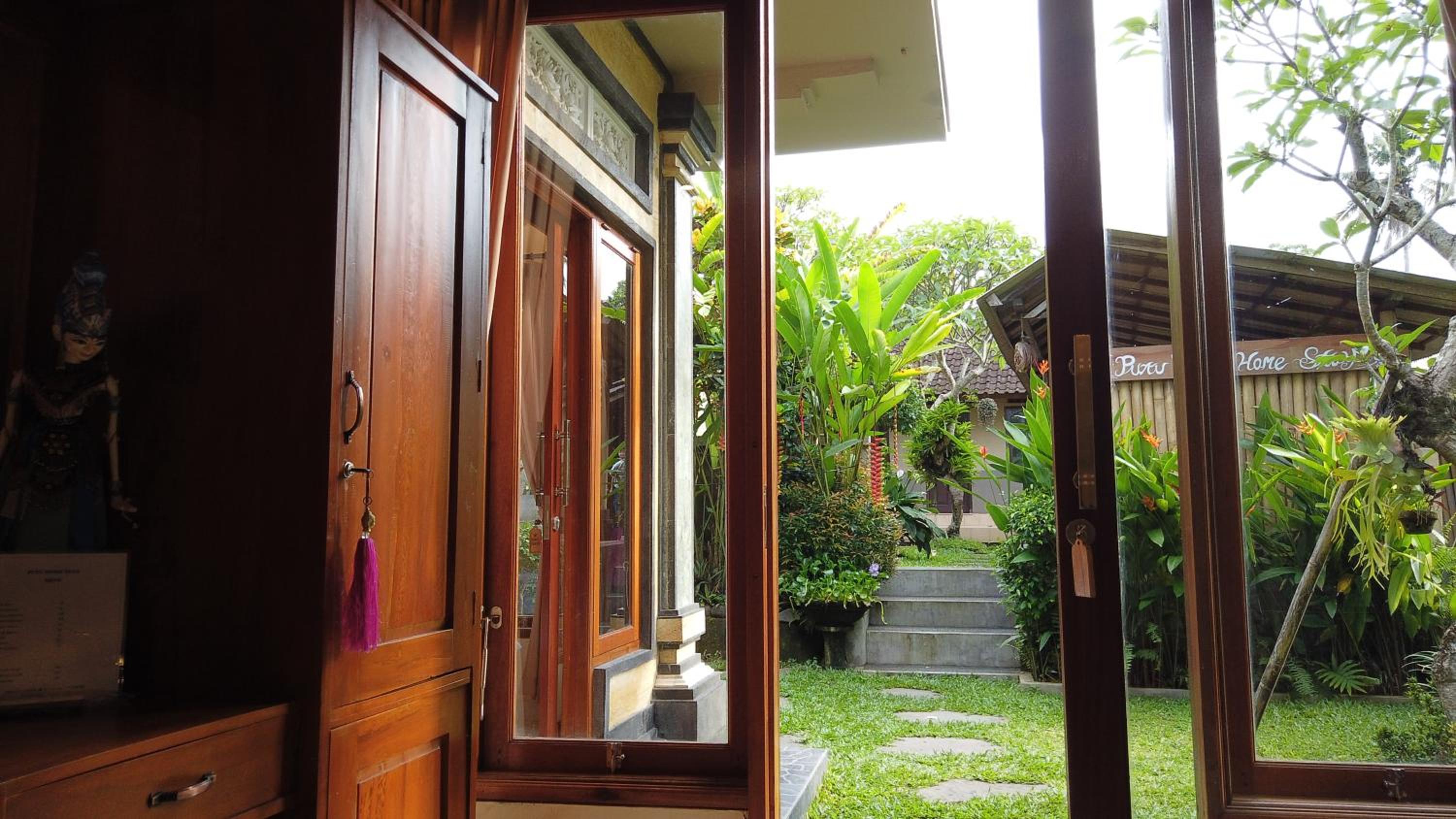 Double Room with Balcony - Photo 11