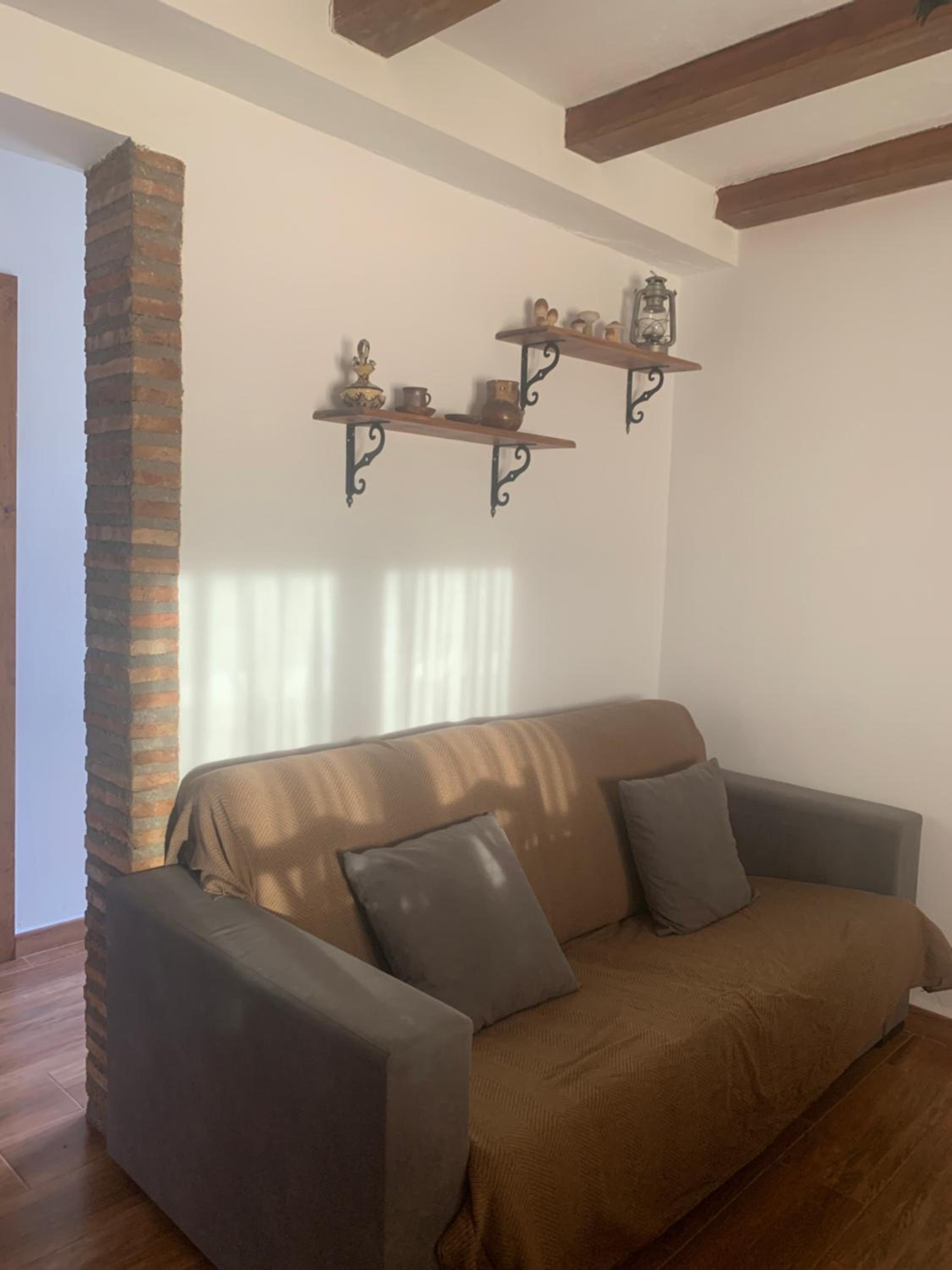 One-Bedroom Apartment - Photo 1