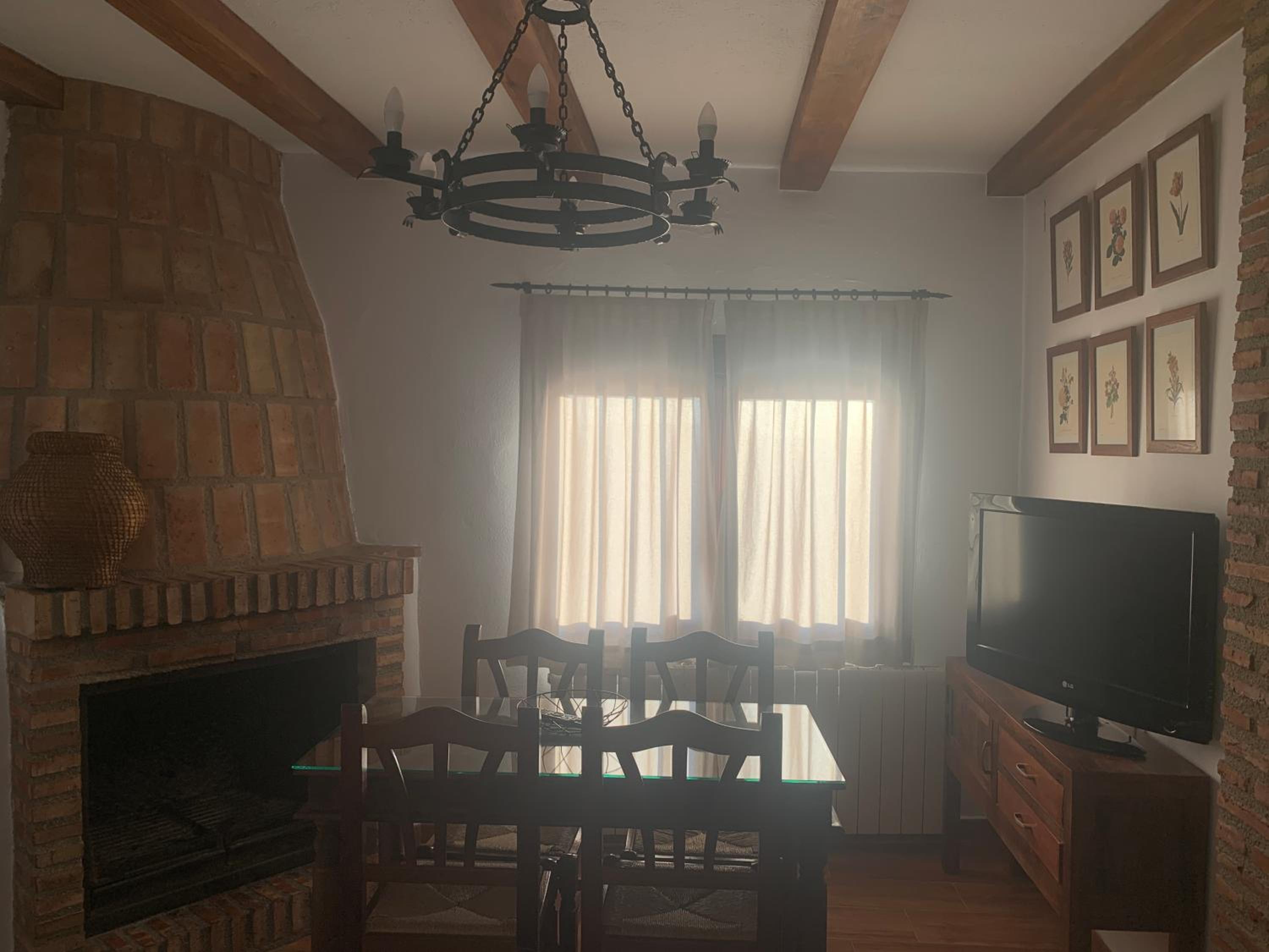 One-Bedroom Apartment - Photo 9
